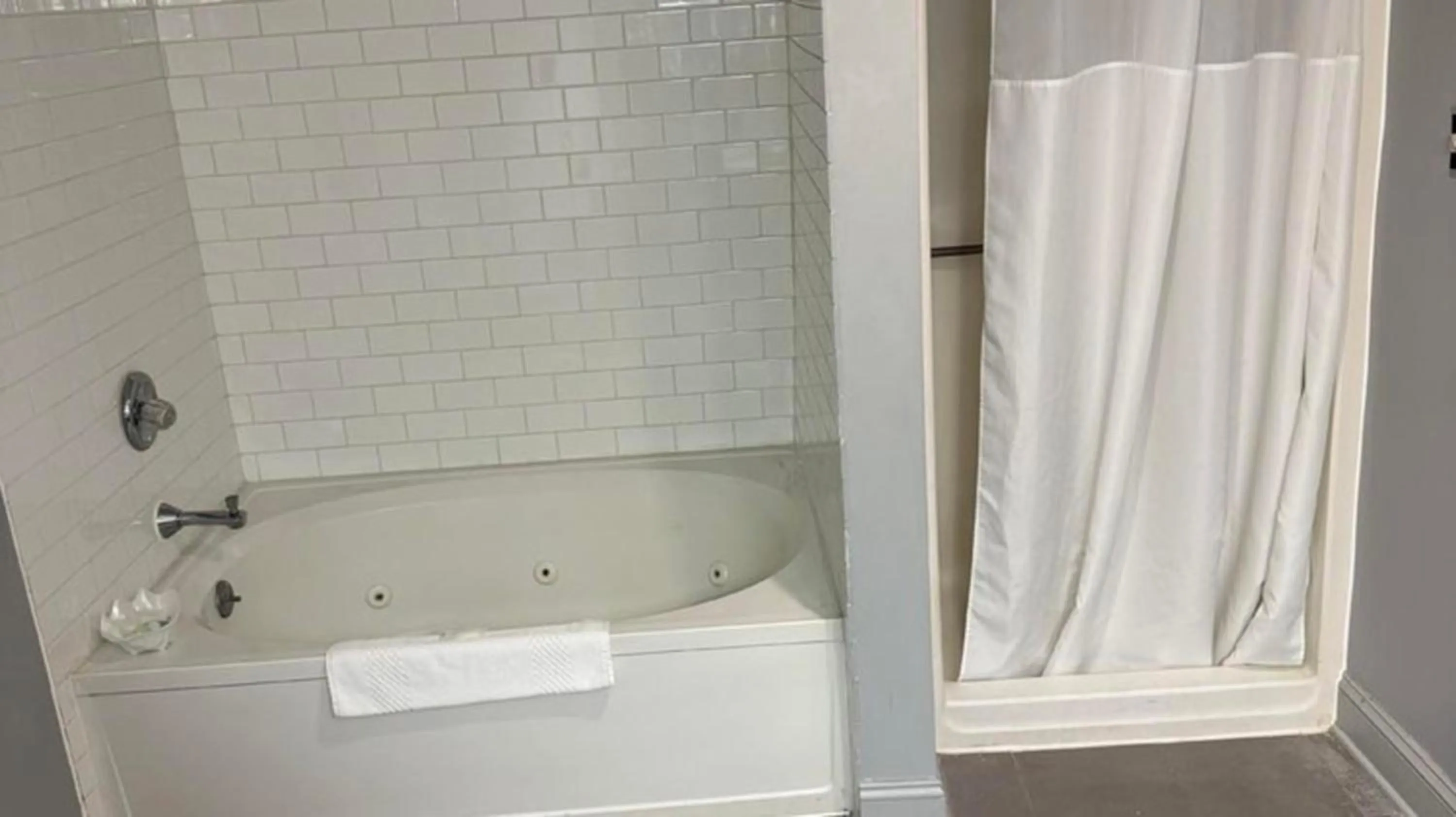 Bathroom in Appalachian Hotel