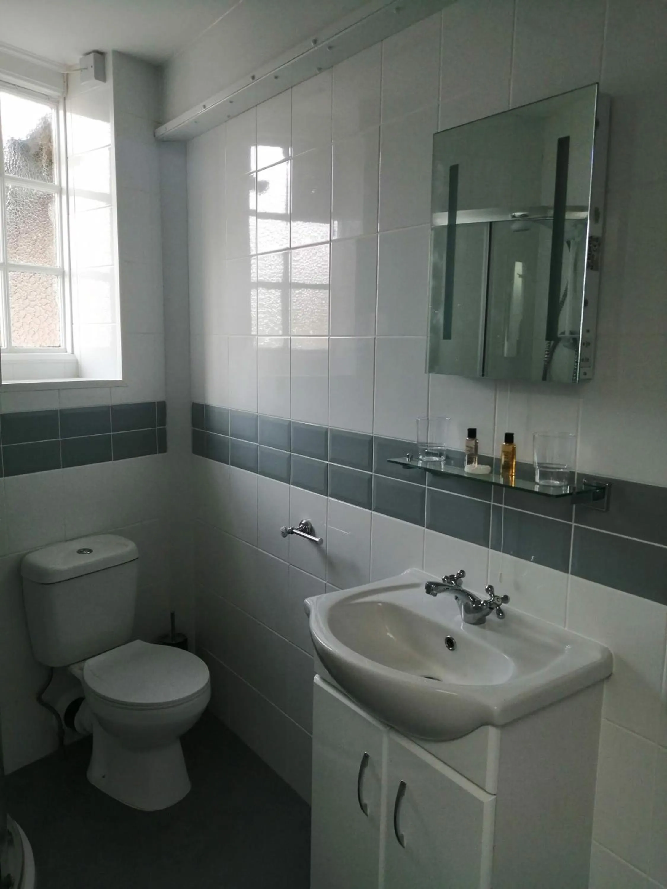 Bathroom in The Old Castle Hotel