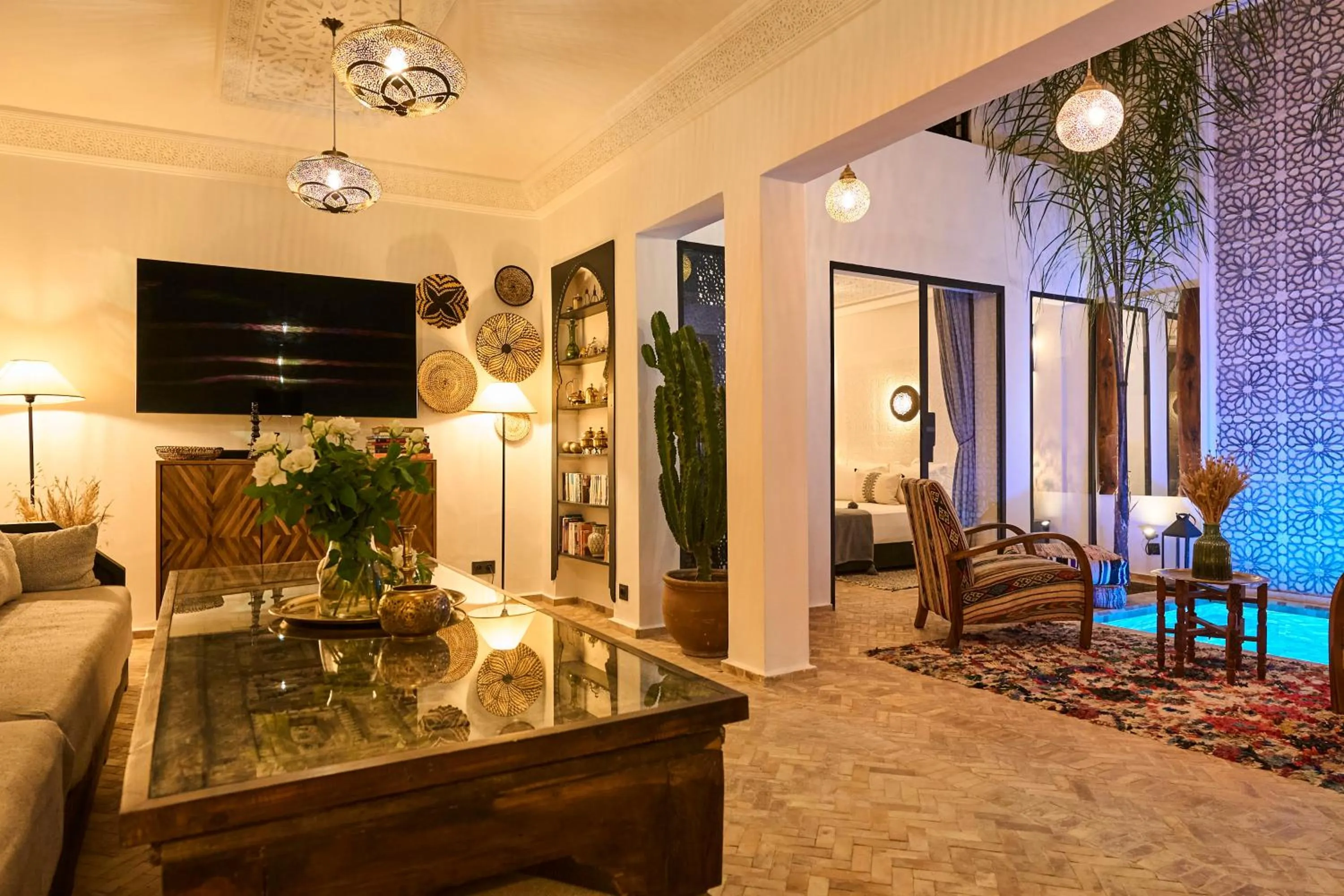 Communal lounge/ TV room in Riad Miloud en exclusivité 10 P au cœur de la Médina