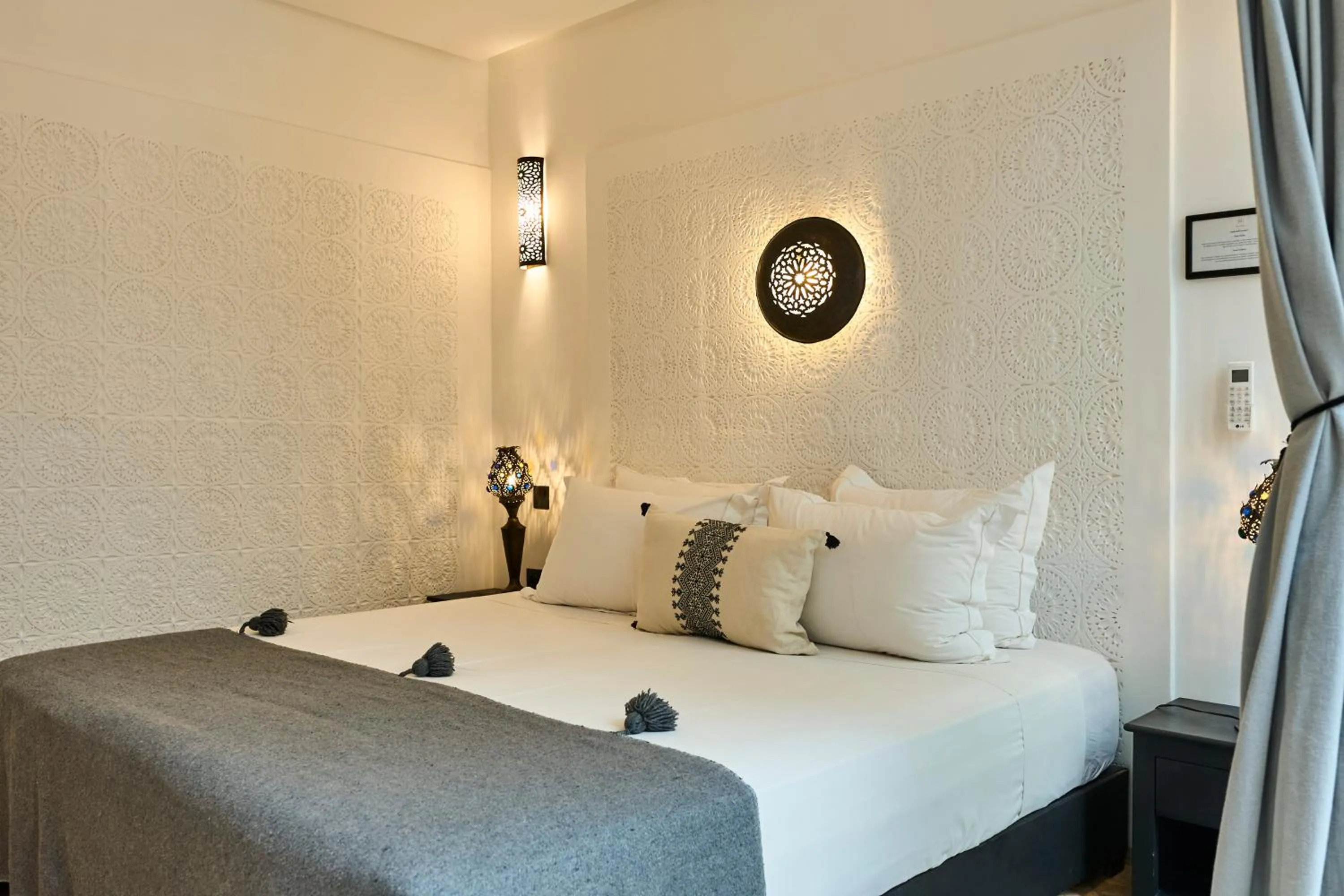 Bedroom, Bed in Riad Miloud en exclusivité 10 P au cœur de la Médina