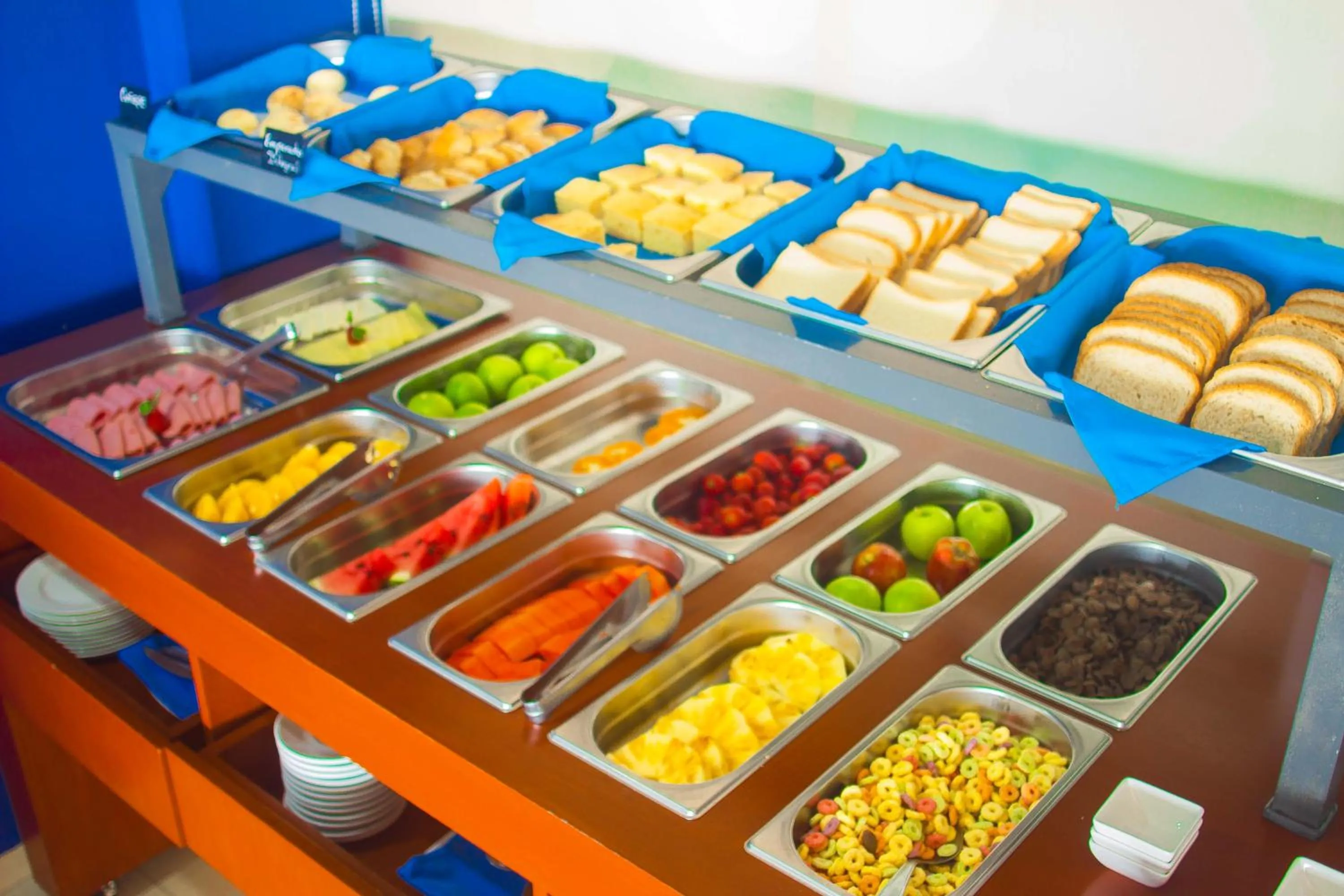 Buffet breakfast in Torre Hotel Ejecutivo