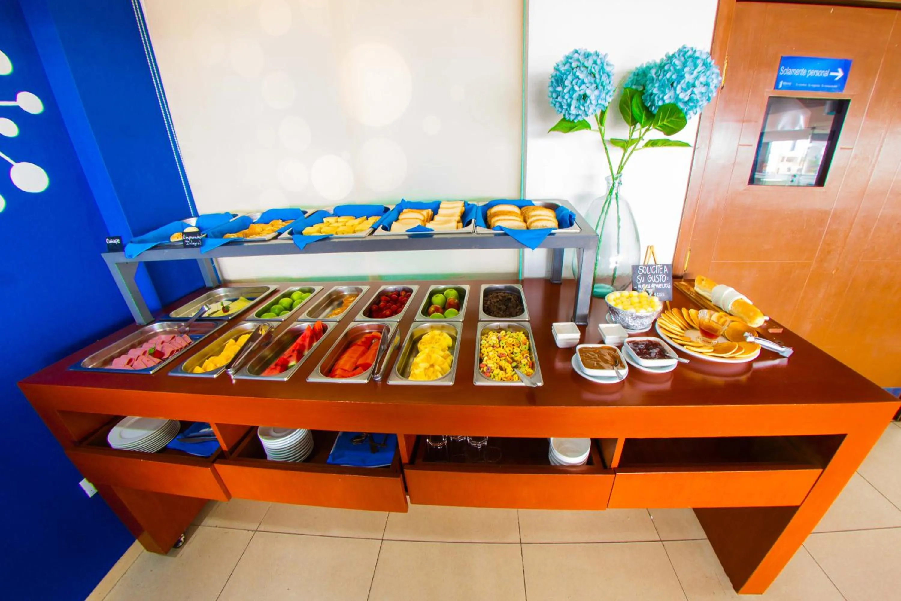 Breakfast in Torre Hotel Ejecutivo