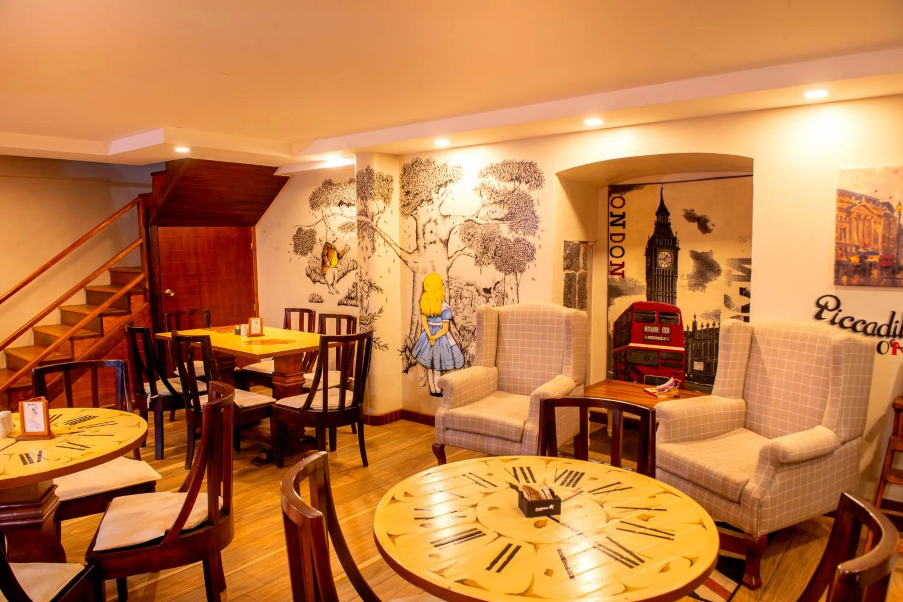 Restaurant/places to eat in Sangay Spa Hotel