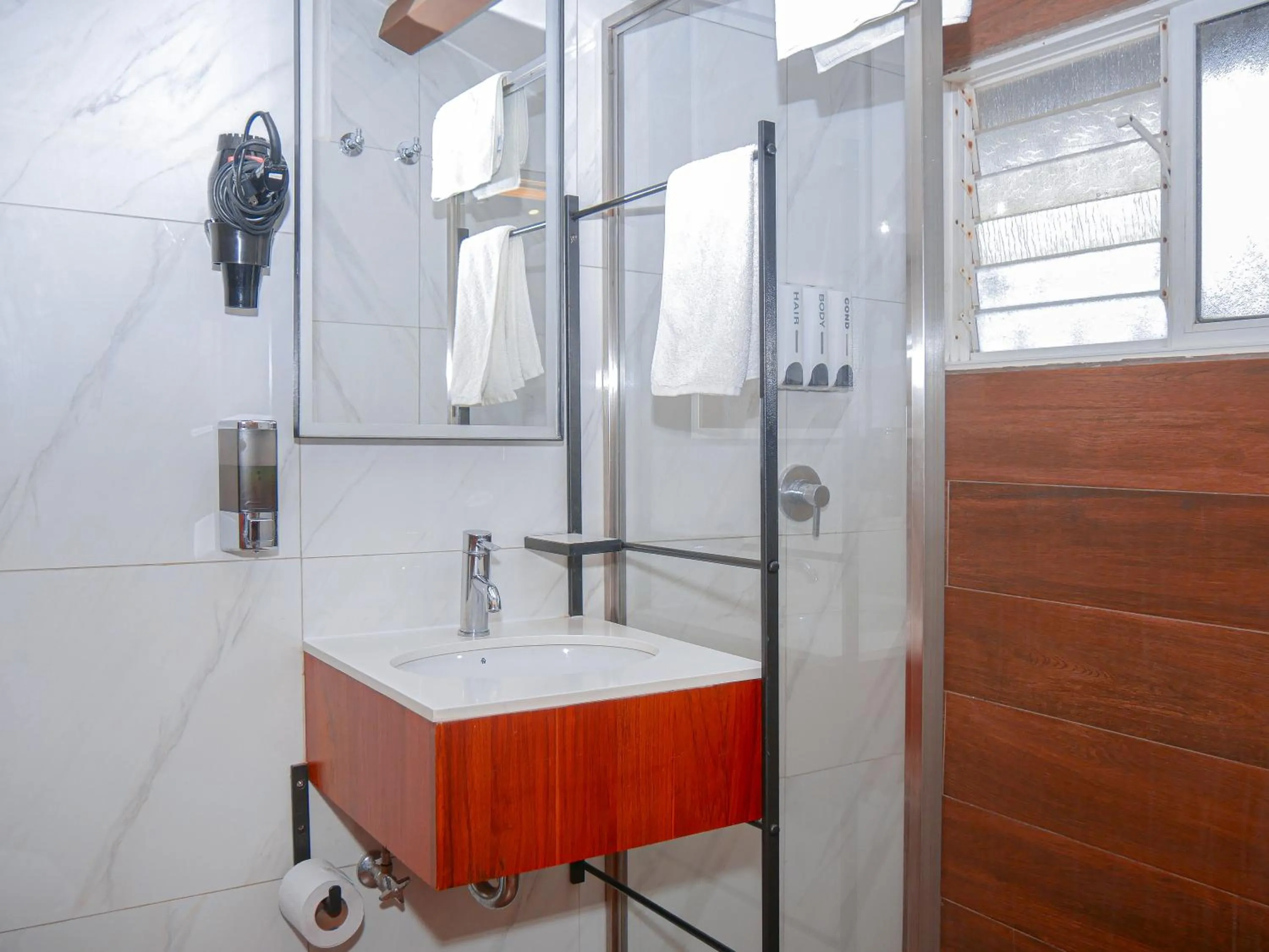 Bathroom in Sangay Spa Hotel