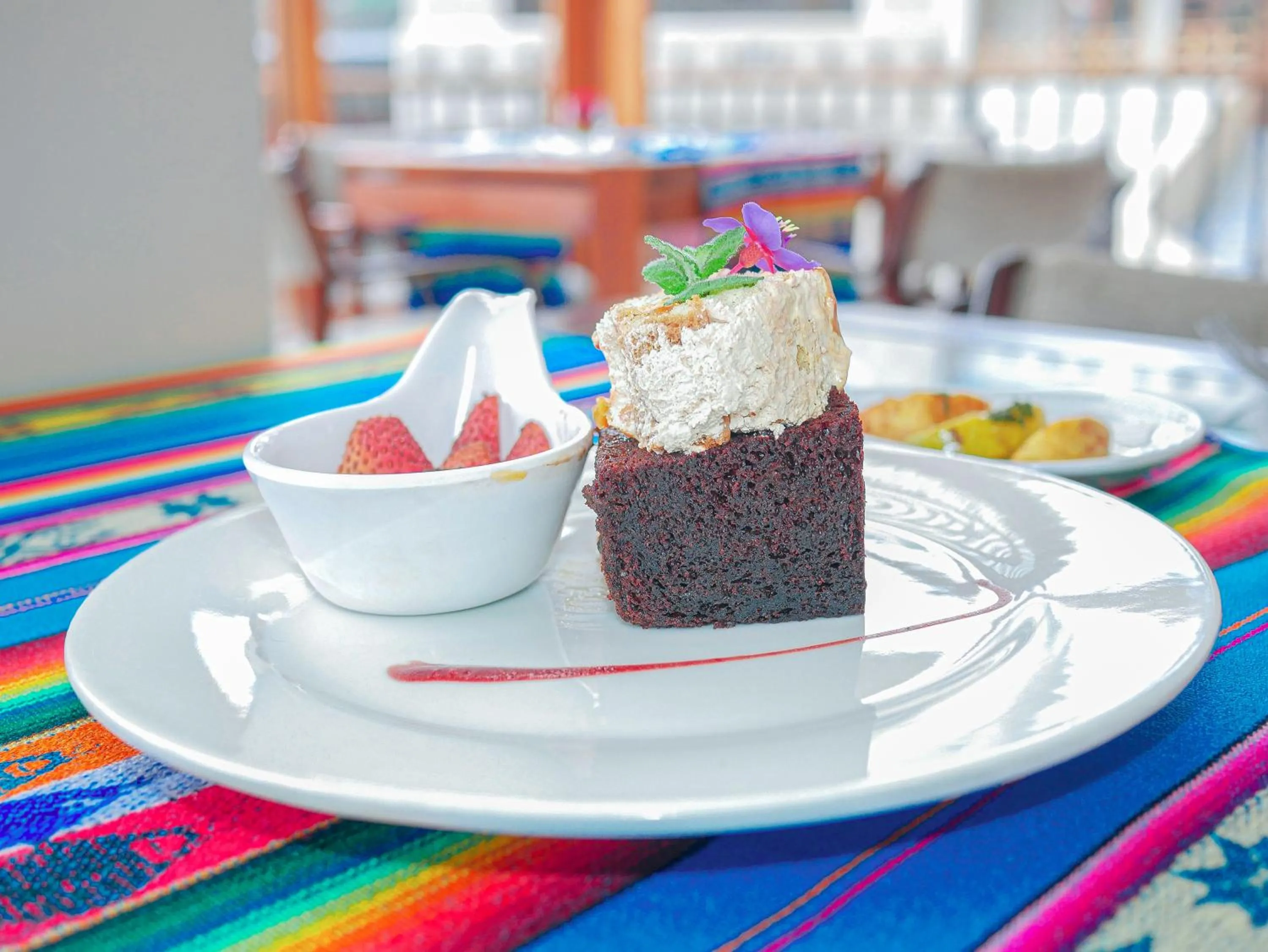 Restaurant/places to eat in Sangay Spa Hotel