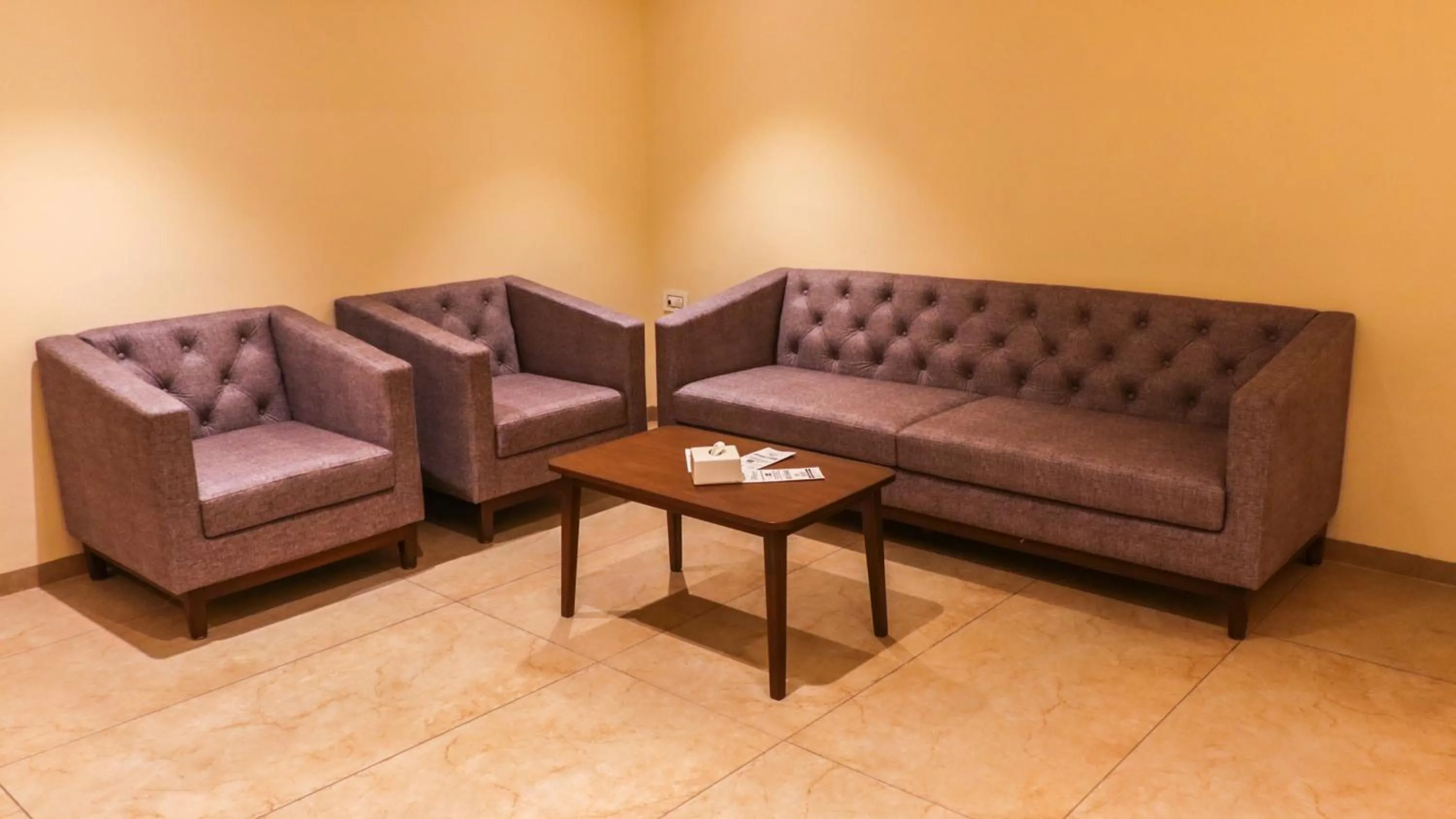 Living room in Rudra Shelter Business Hotel