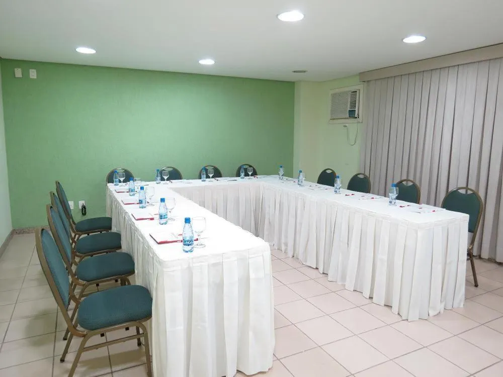 Banquet/Function facilities in Steel Valley Hotel