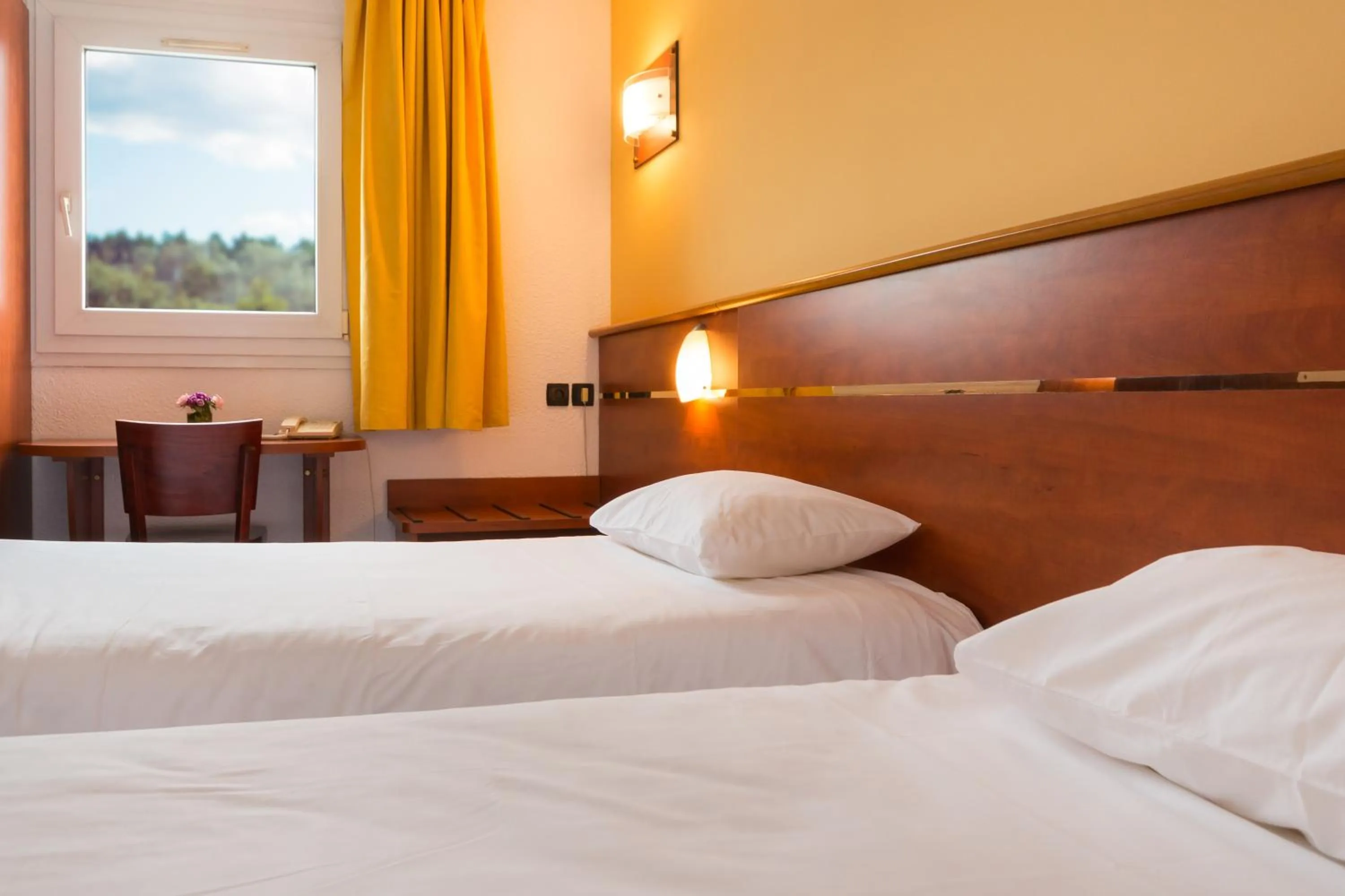 Bedroom, Bed in Brit Hotel Rennes Cesson