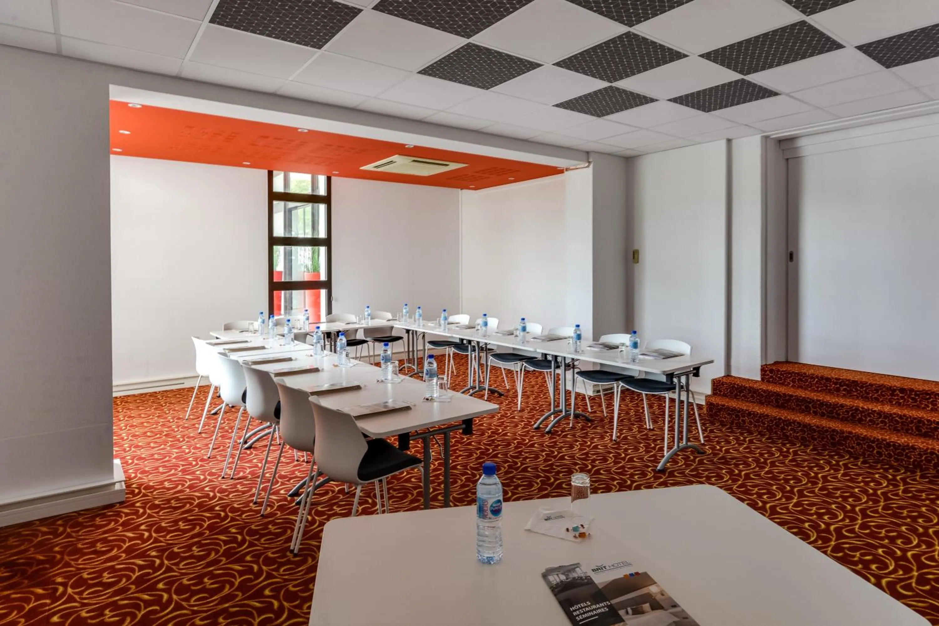 Meeting/conference room in Brit Hotel Rennes Cesson