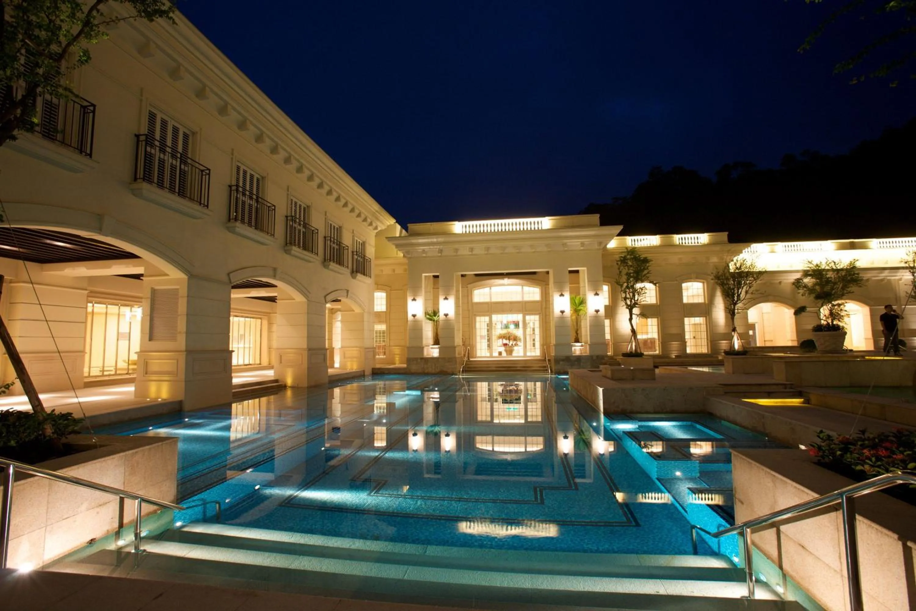 Swimming pool in RSL Cold & Hot Springs Resort Suao