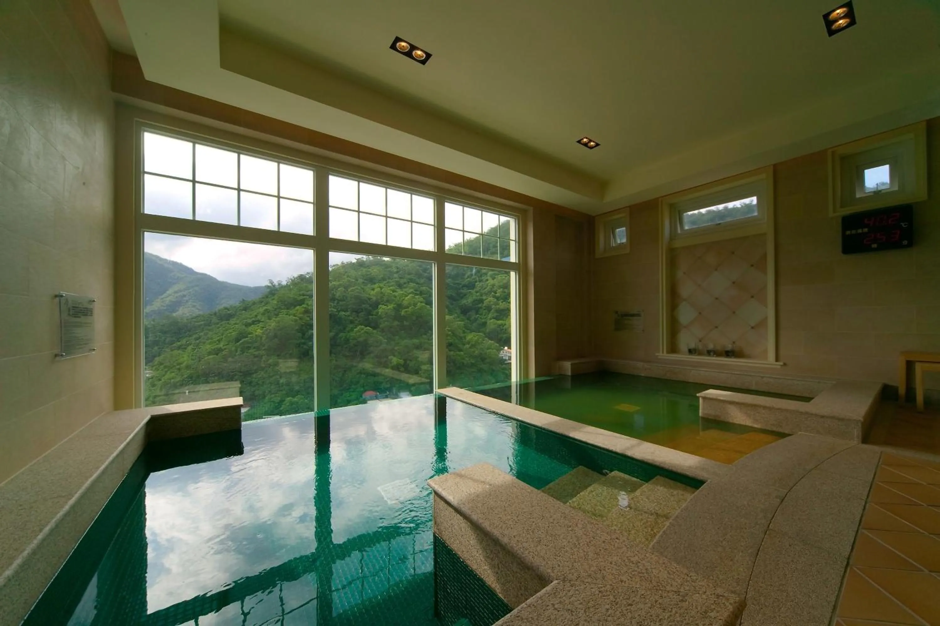 Hot Spring Bath in RSL Cold & Hot Springs Resort Suao