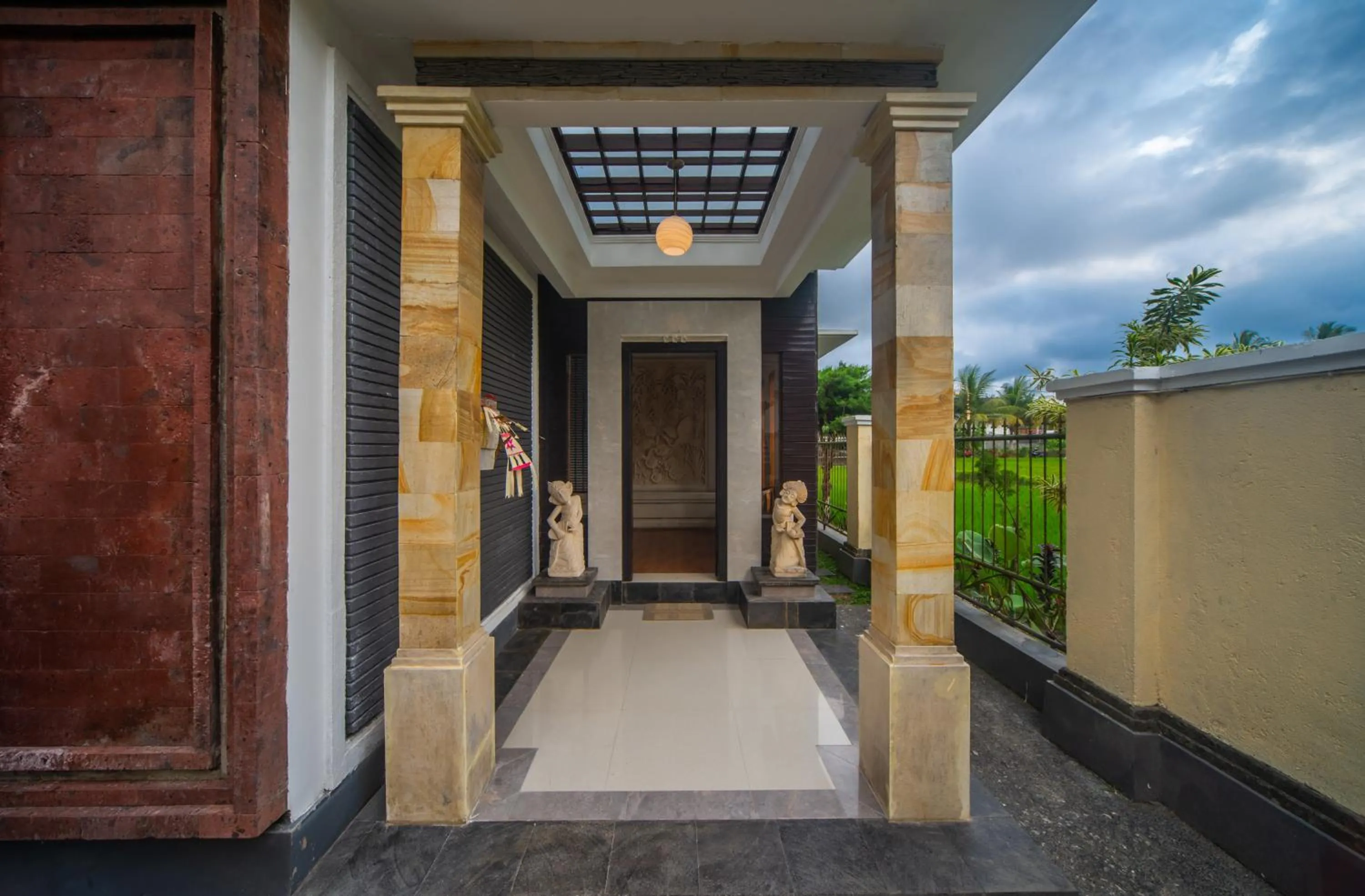 Facade/entrance in Casa Priya Ubud