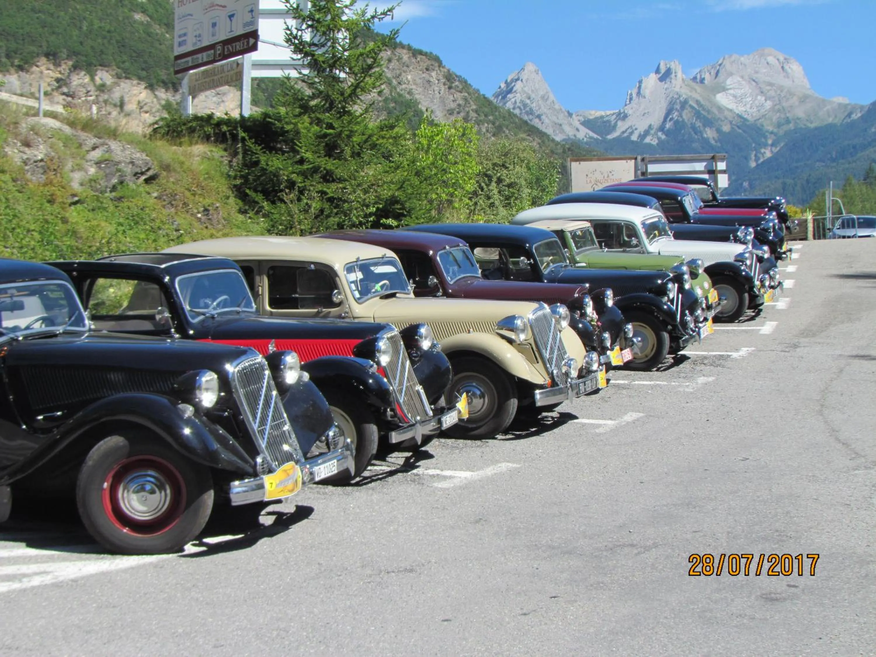 People in Hotel-Restaurant La Lauzétane