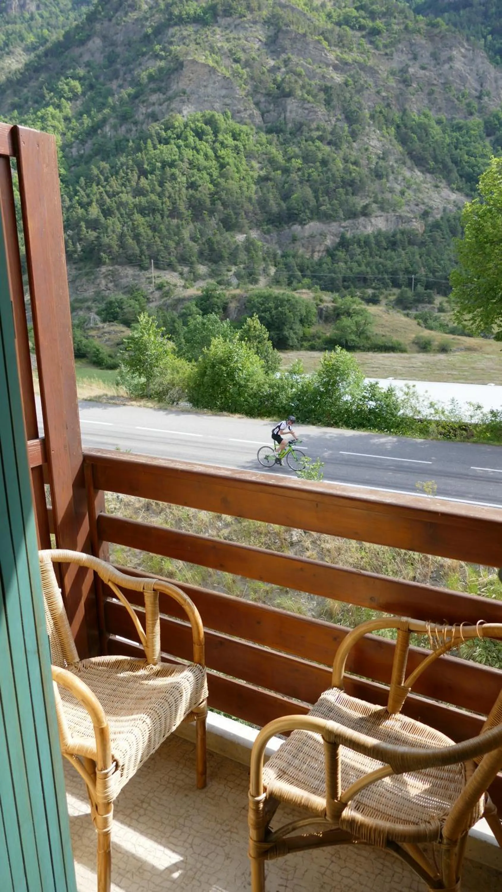 Bed in Hotel-Restaurant La Lauzétane
