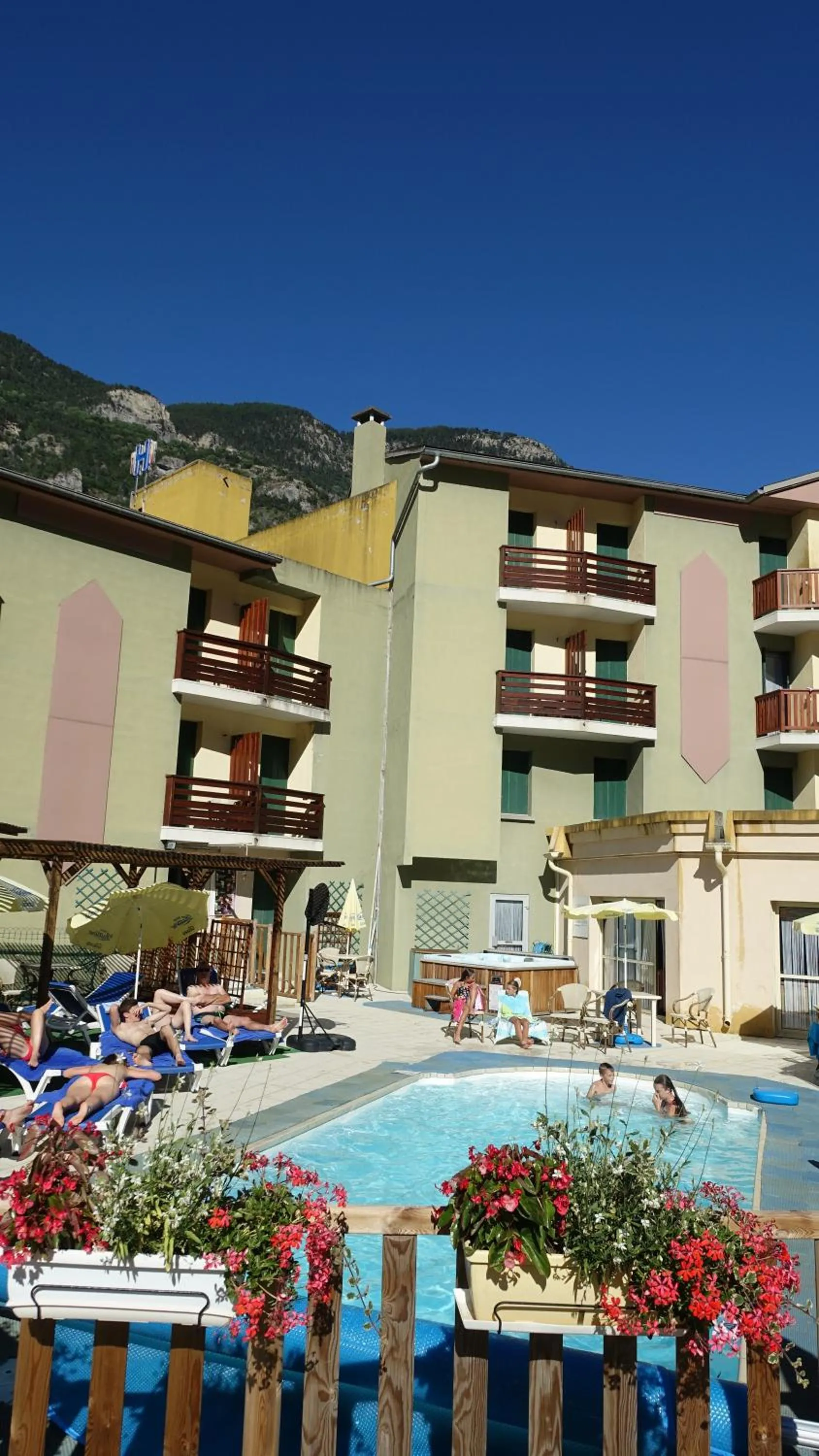 Property building in Hotel-Restaurant La Lauzétane