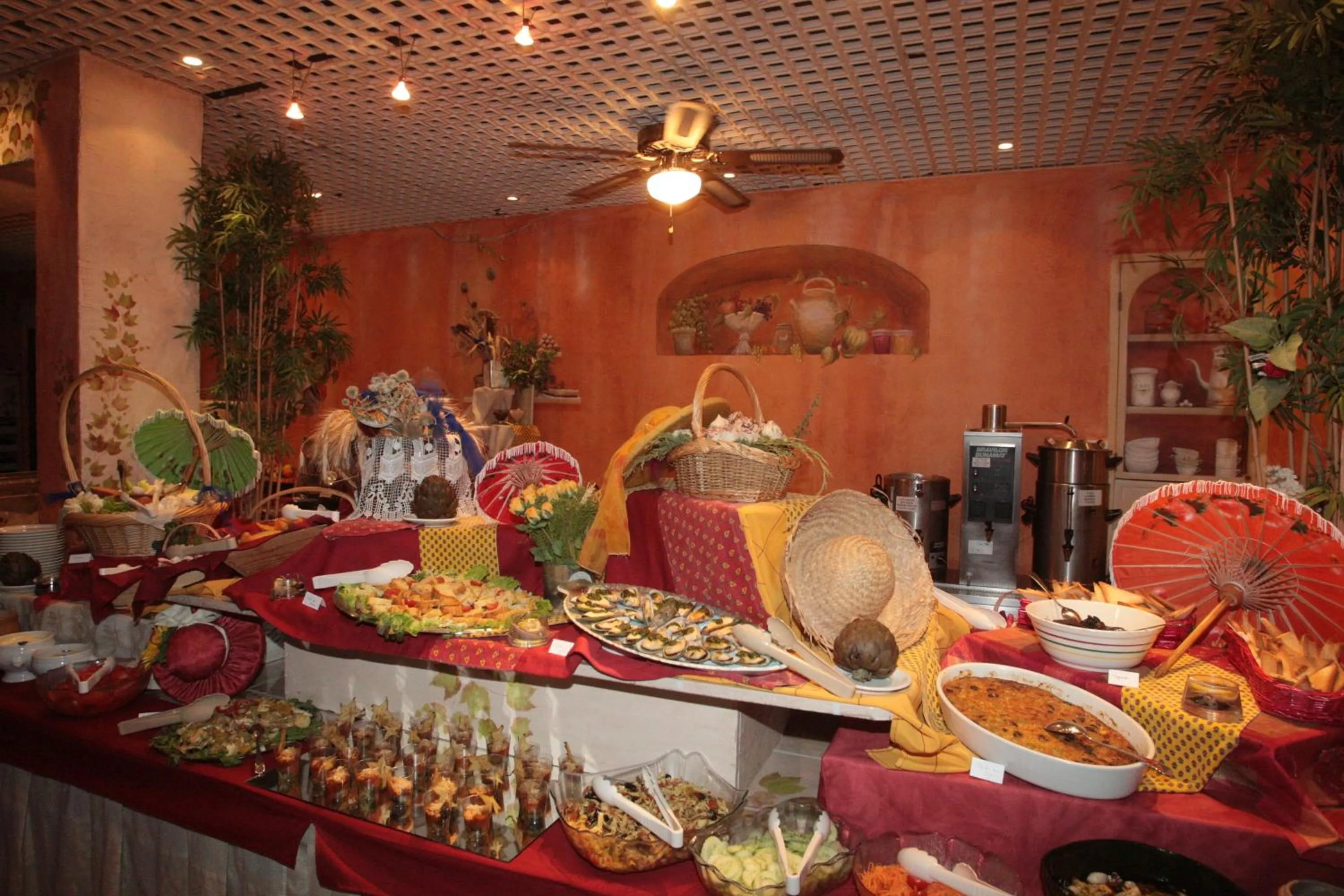 Restaurant/places to eat in Hotel-Restaurant La Lauzétane