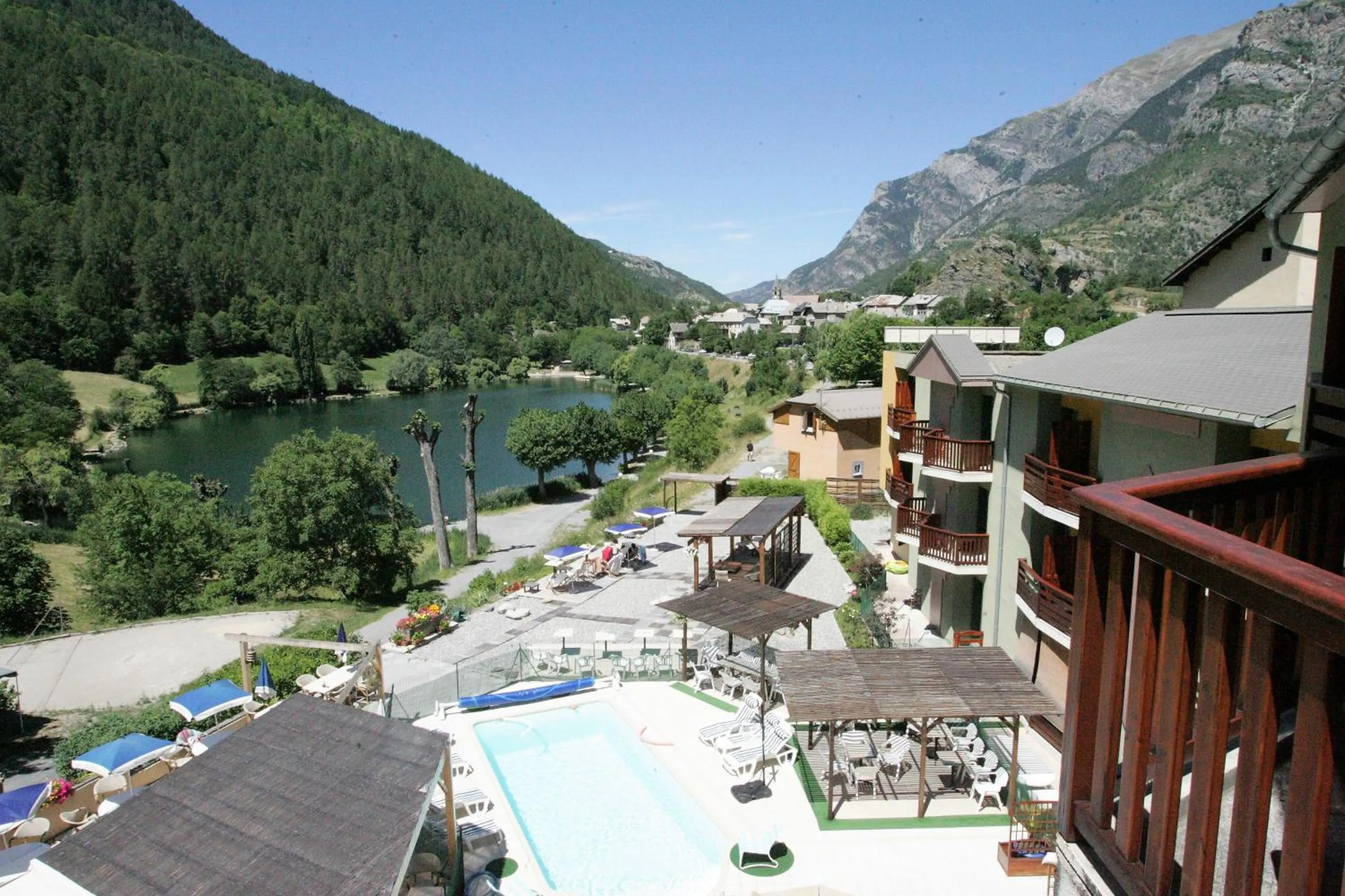 Swimming pool in Hotel-Restaurant La Lauzétane