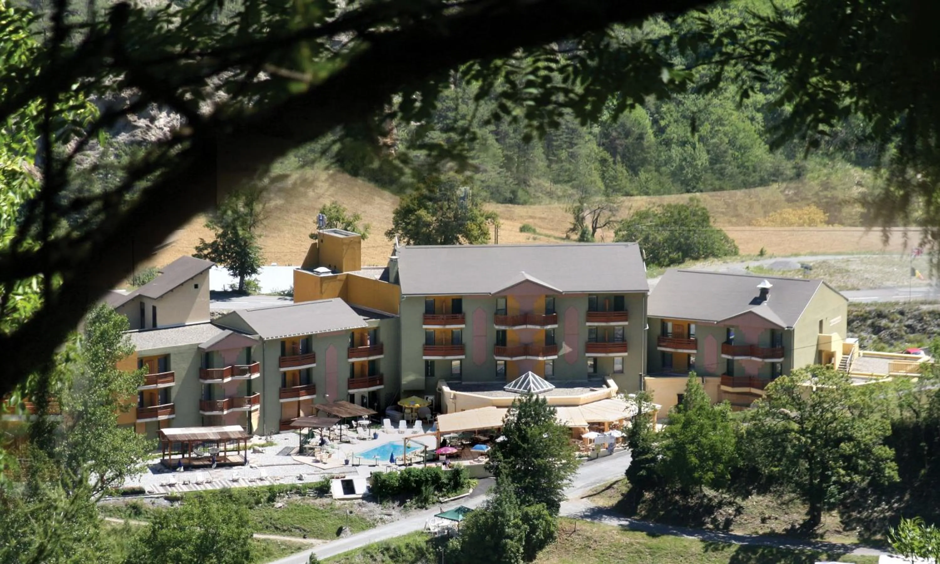 Patio in Hotel-Restaurant La Lauzétane