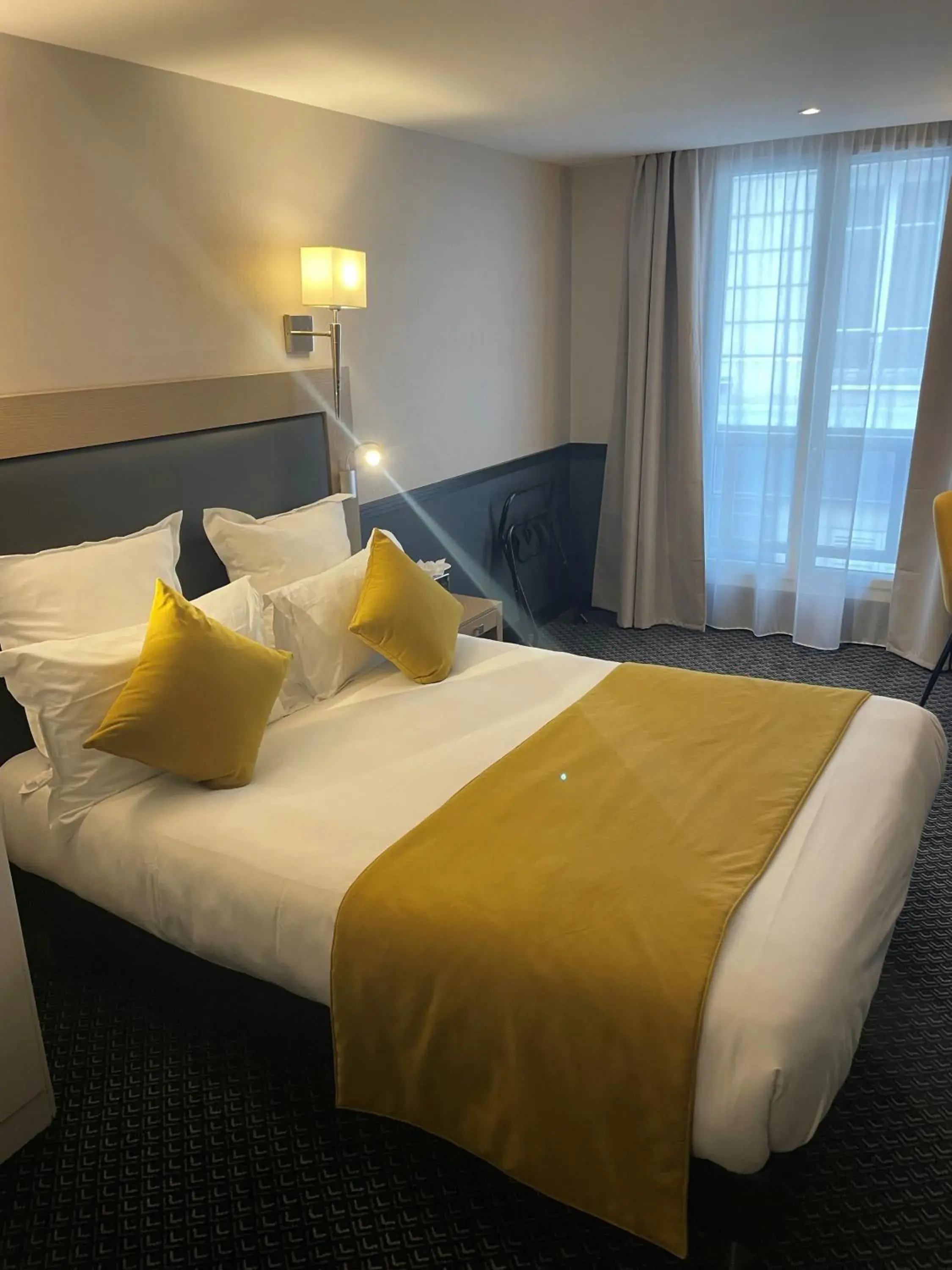 Club Double Room in Hôtel Elysées Flaubert Club Double Room in Hôtel Elysées Flaubert