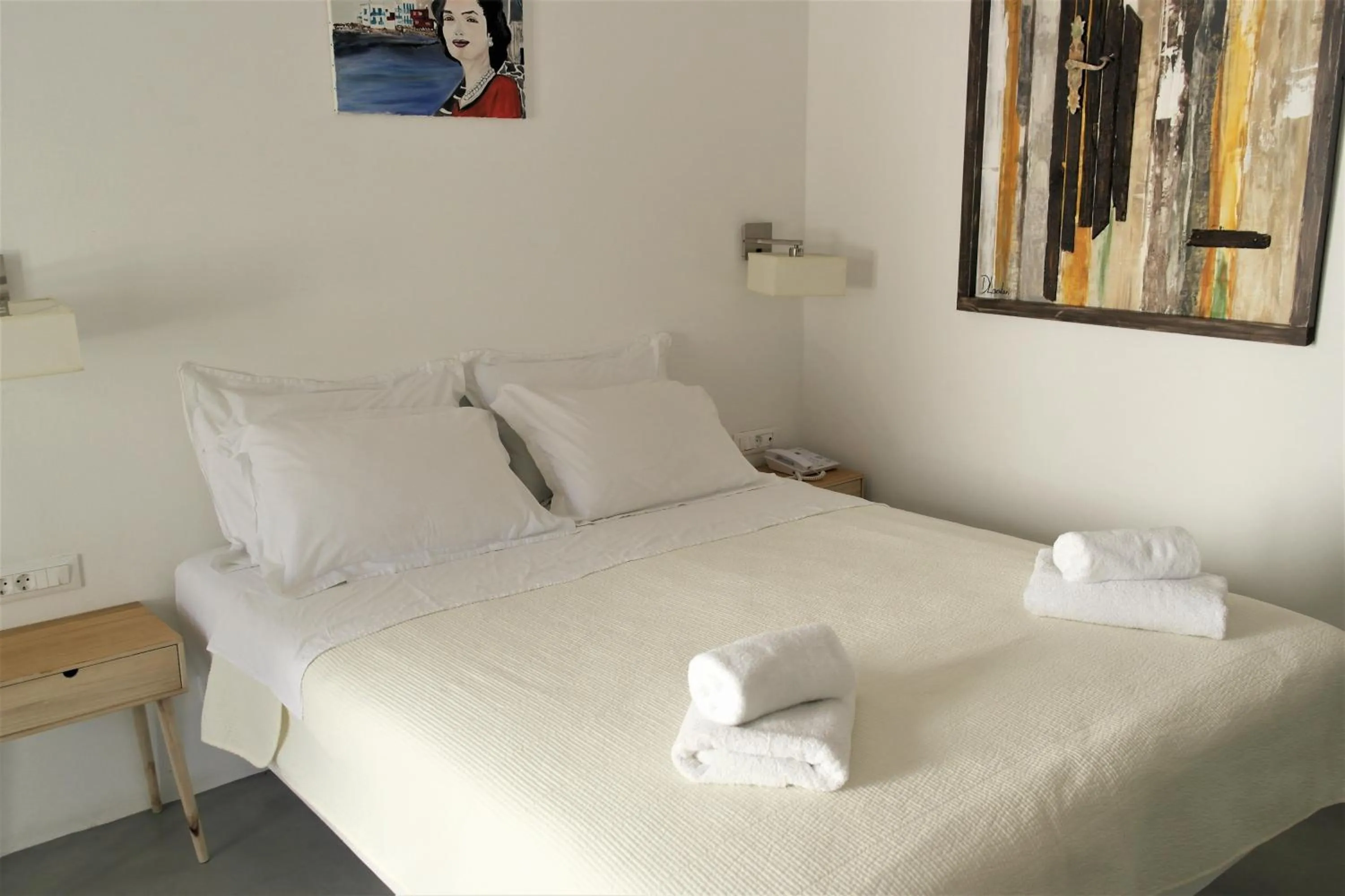 Bedroom, Bed in Mykonos Pantheon