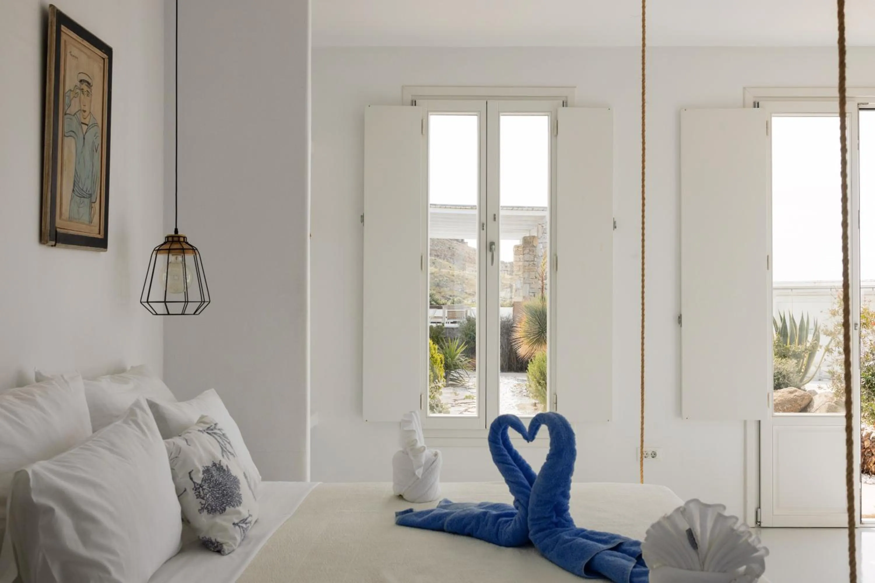 Bed in Mykonos Pantheon