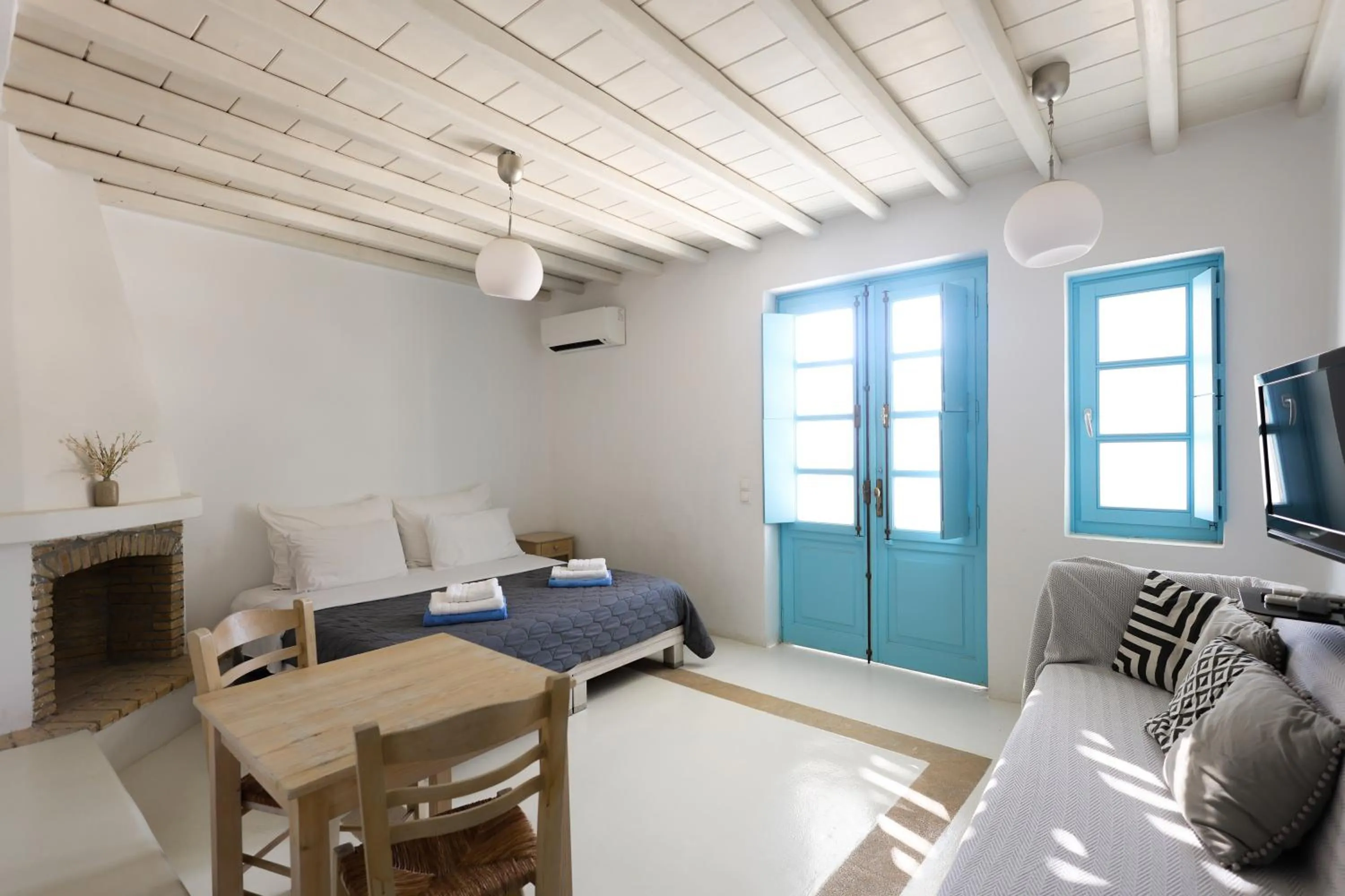 Bedroom in Mykonos Pantheon