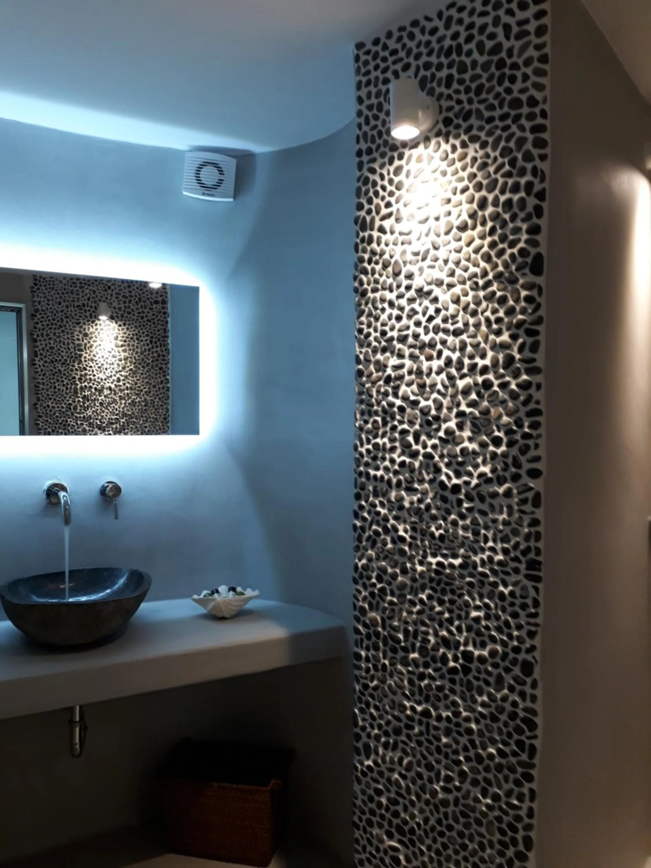 Bathroom in Mykonos Pantheon