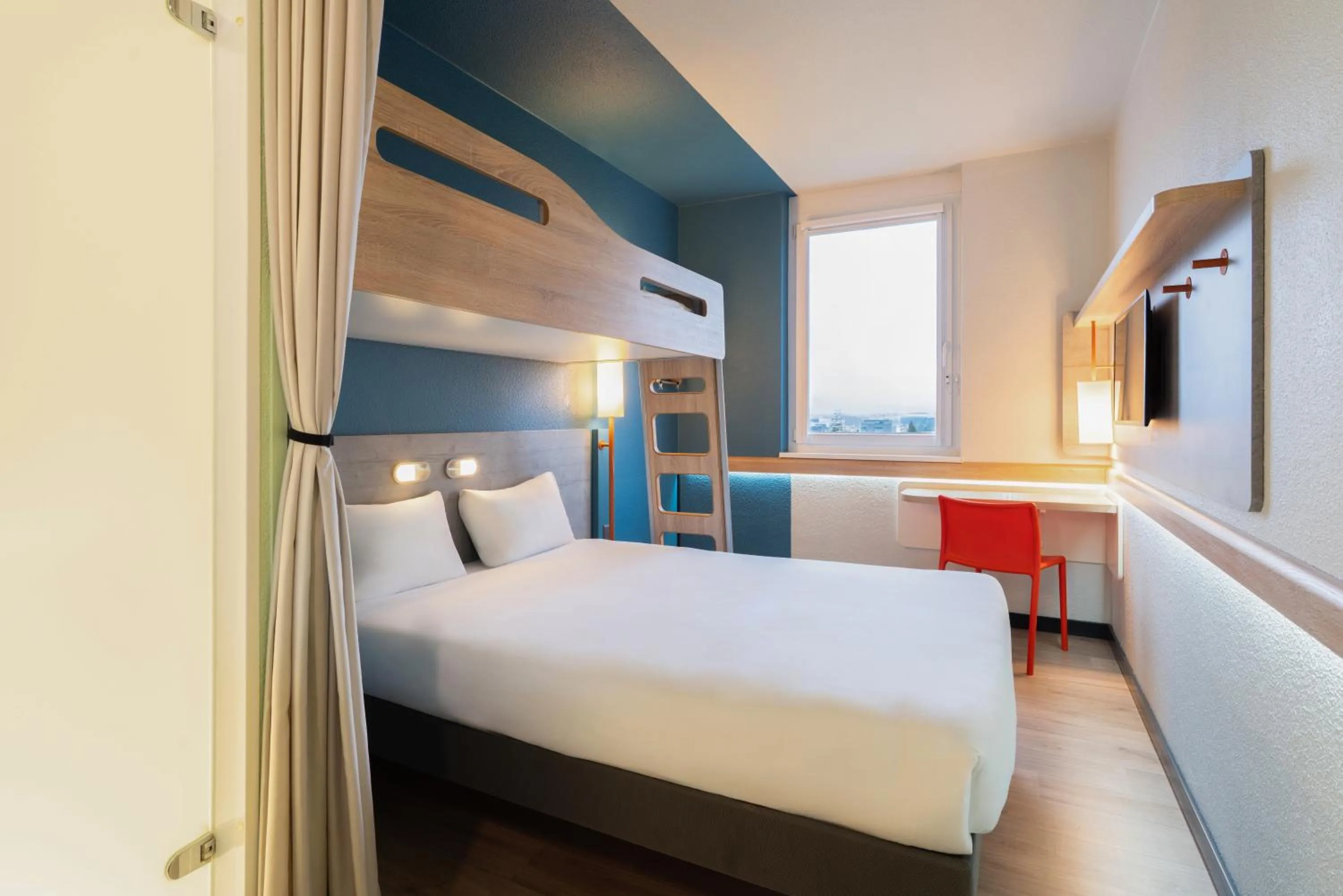 Bed in ibis budget Genève Aéroport