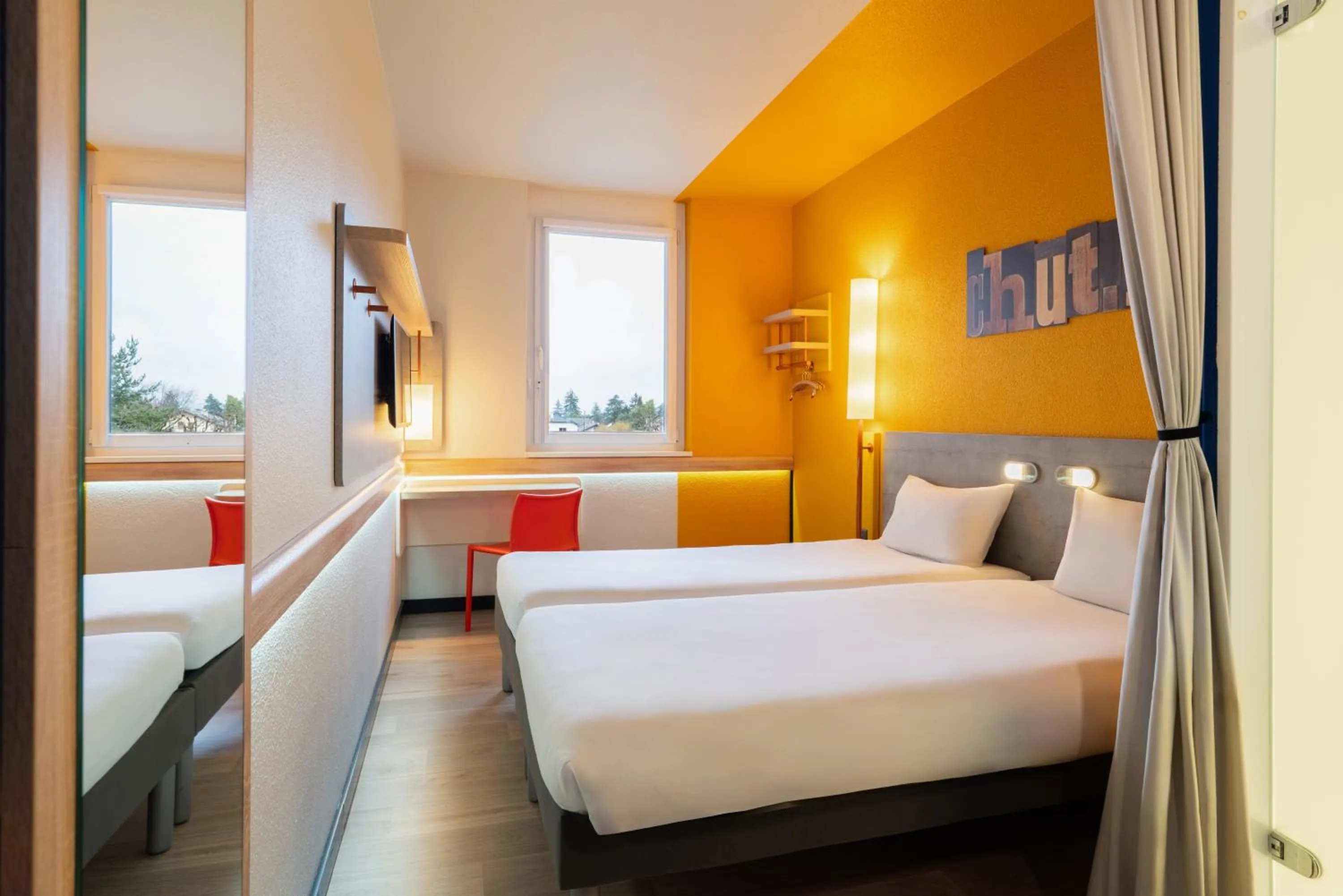 Bed in ibis budget Genève Aéroport