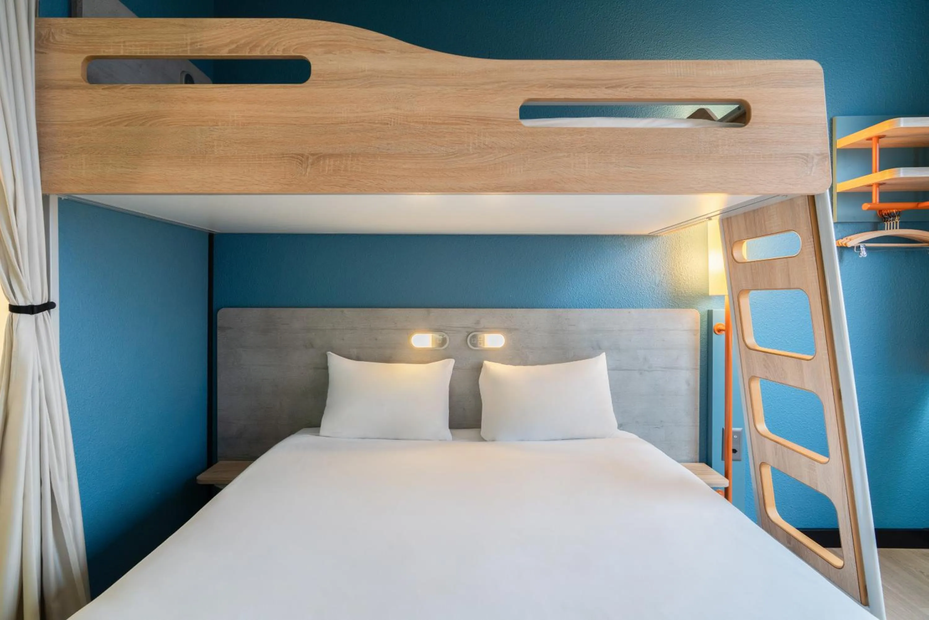 Bed in ibis budget Genève Aéroport