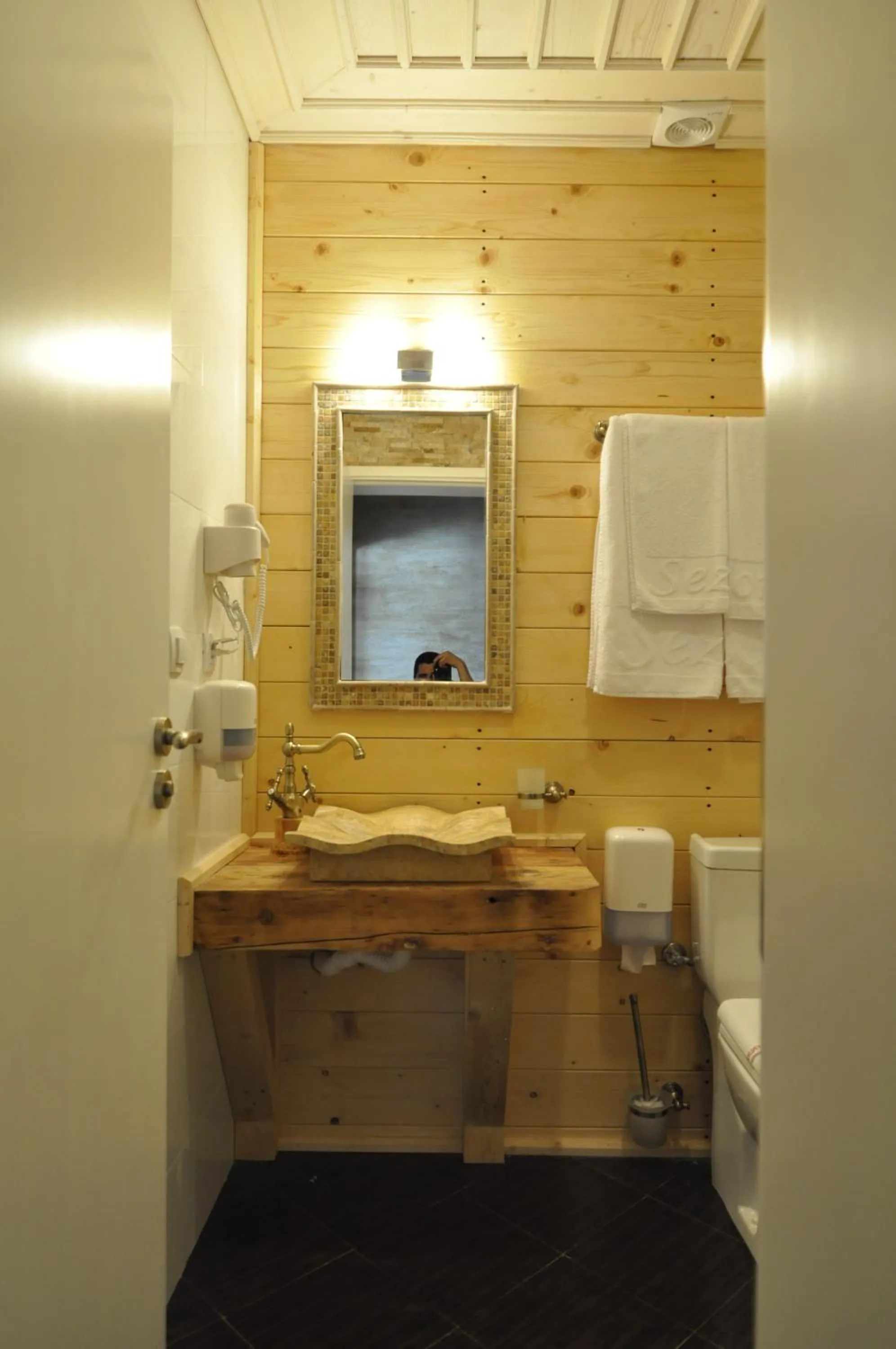 Toilet in Aparthotel Seasons Glavatarski Han