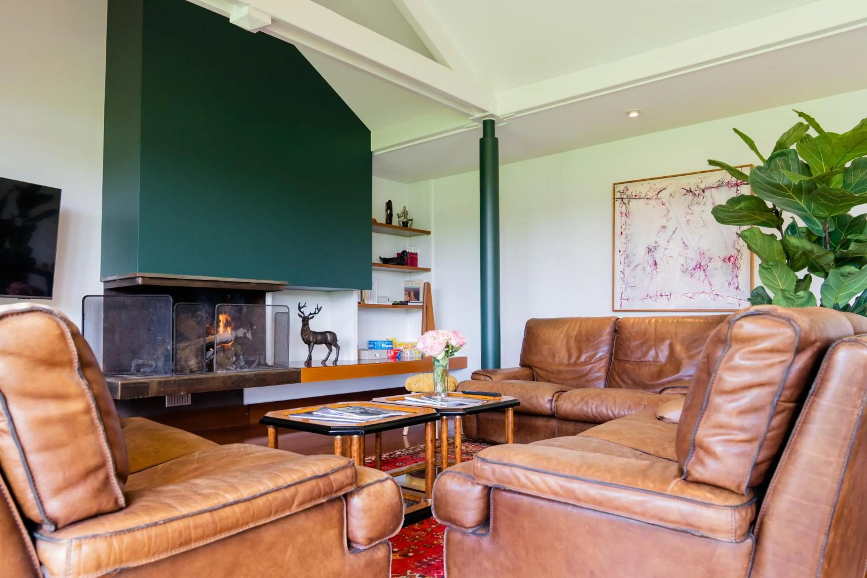 Living room in Le Manoir du Lys, The Originals Relais