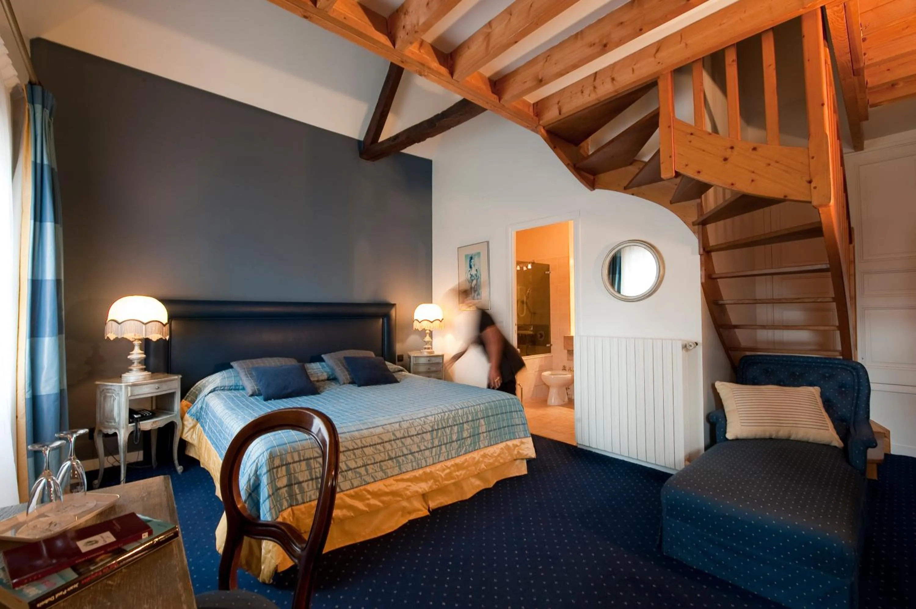 Bedroom, Bed in Le Manoir du Lys