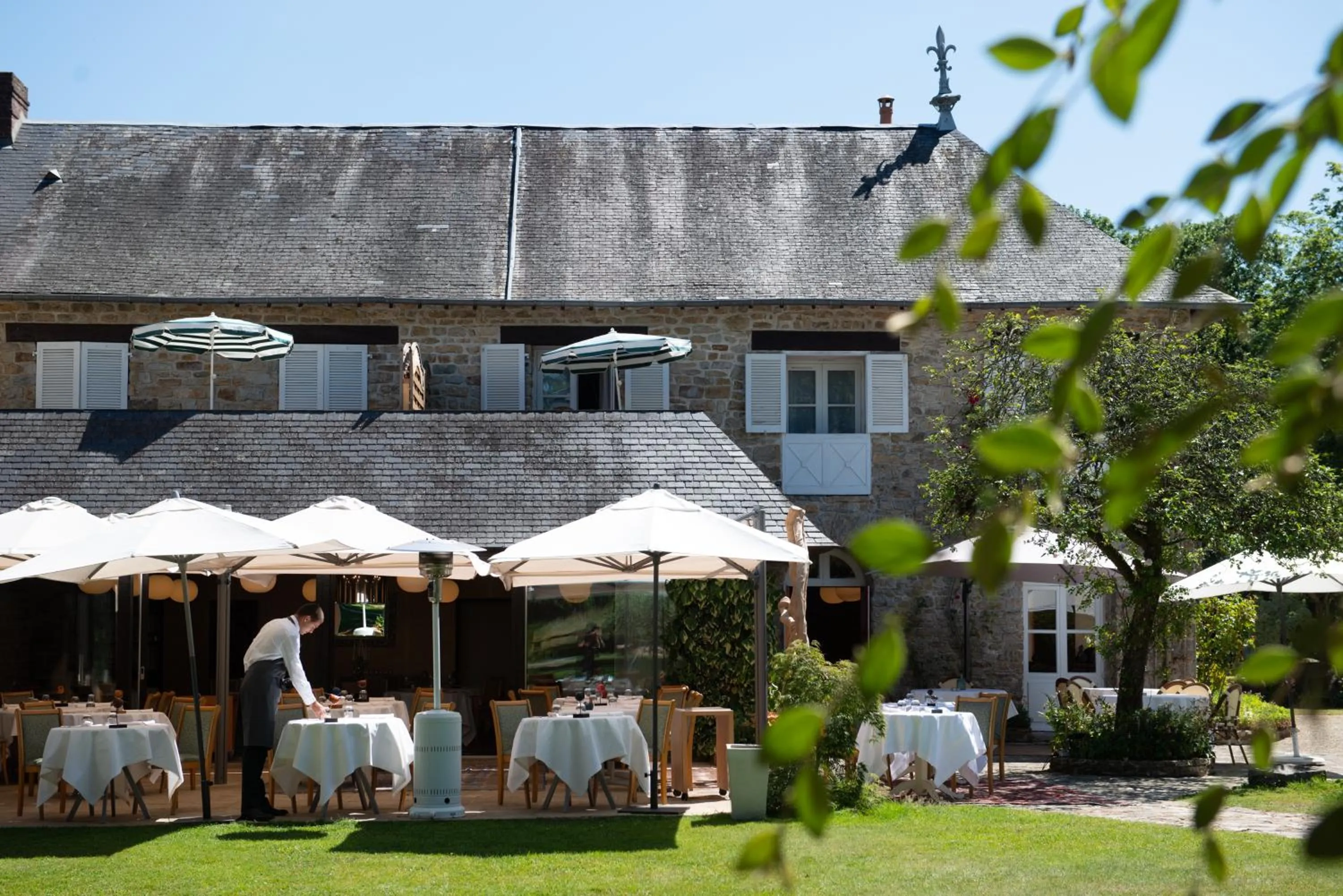 Patio in Le Manoir du Lys, The Originals Relais