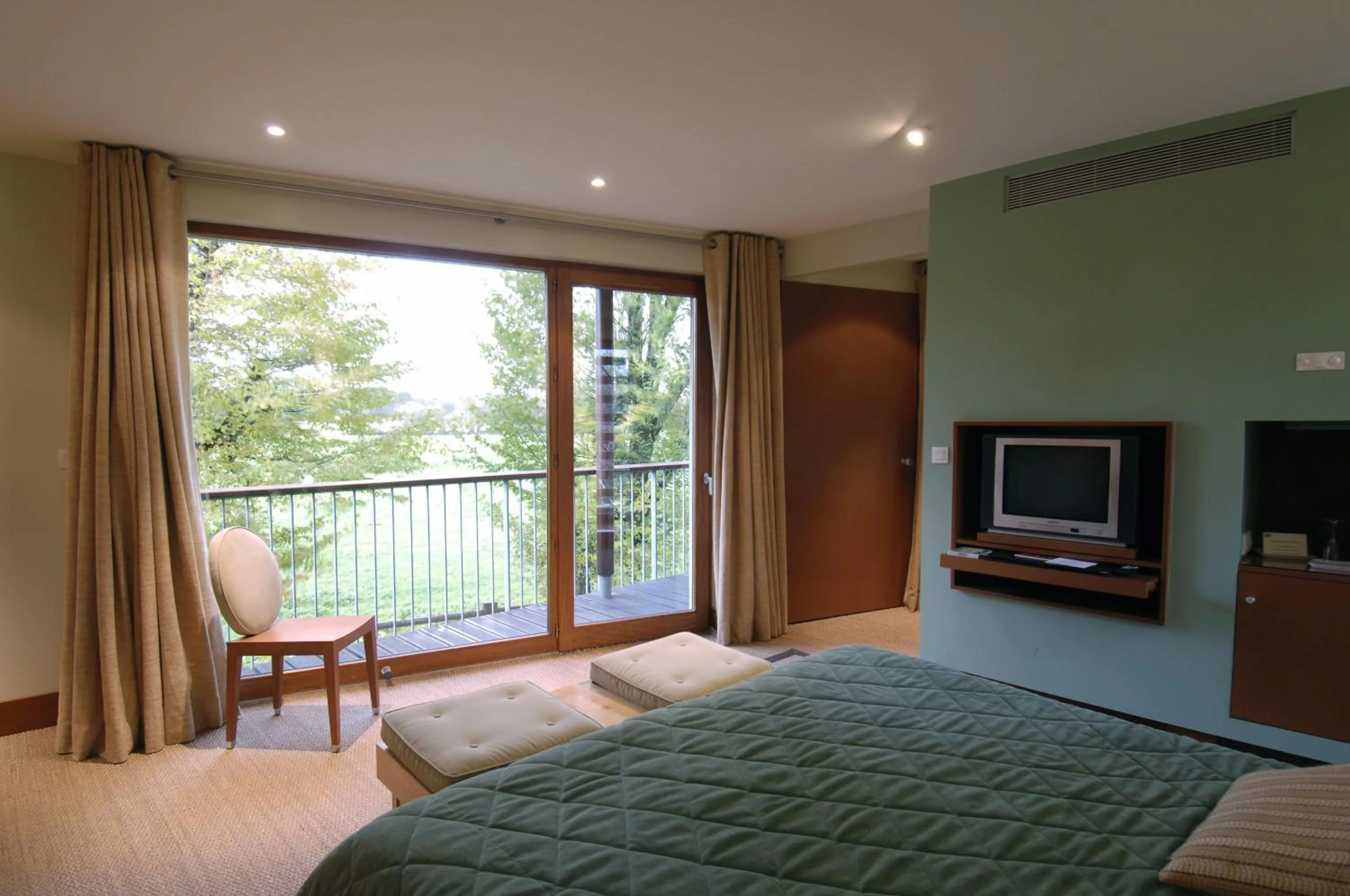 Bedroom, Bed in Le Manoir du Lys