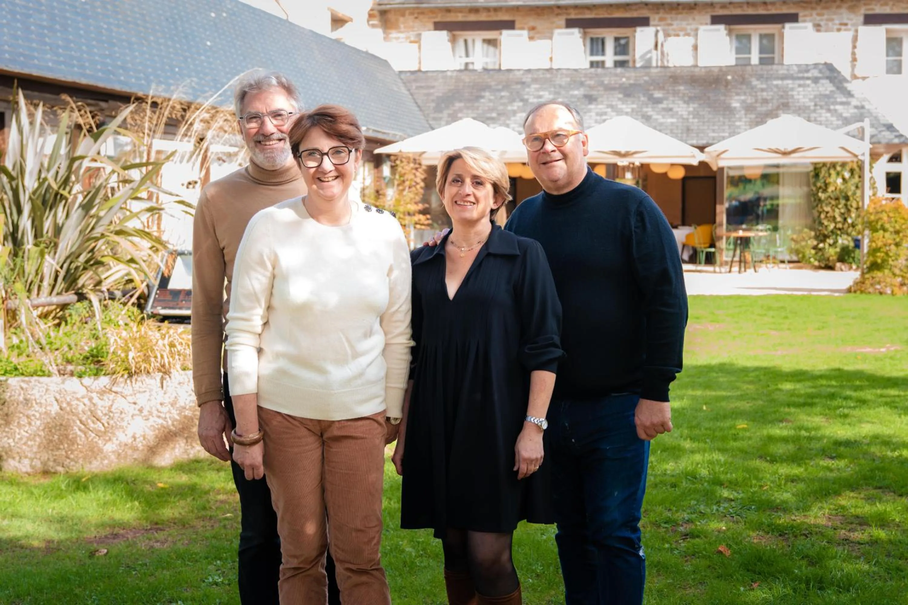 Staff in Le Manoir du Lys, The Originals Relais
