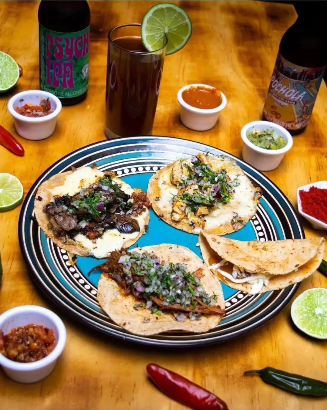 Restaurant/places to eat in Casa Mood Usaquen