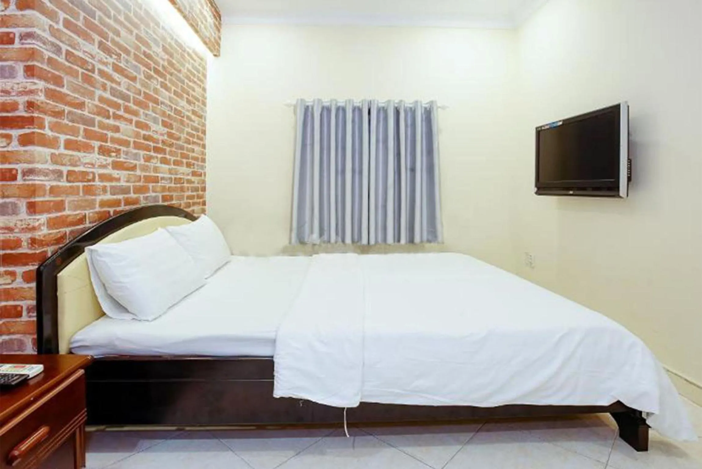 Bed in Violet Star Hotel and Spa