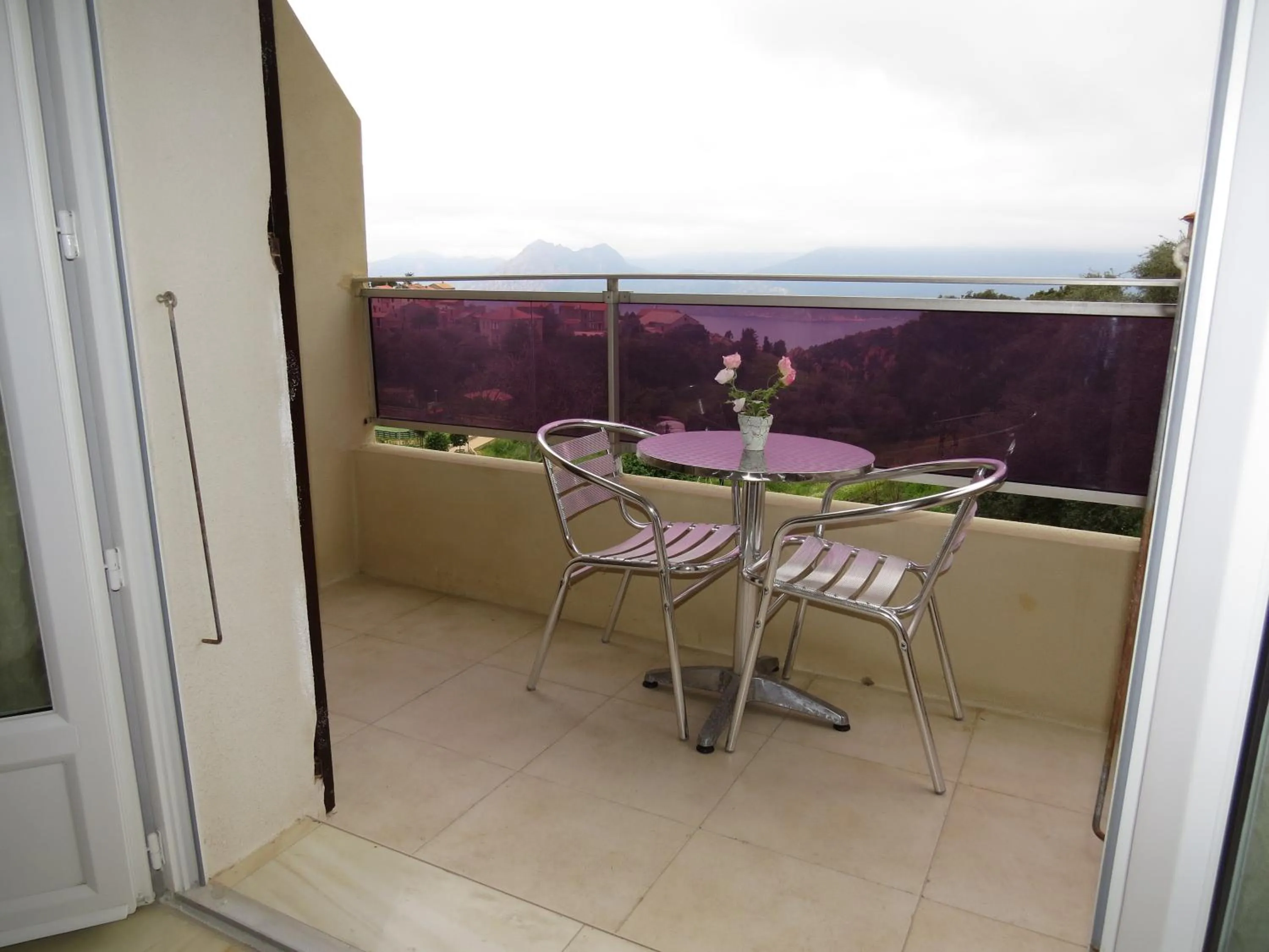 Balcony/Terrace in Hôtel Mare E Monti