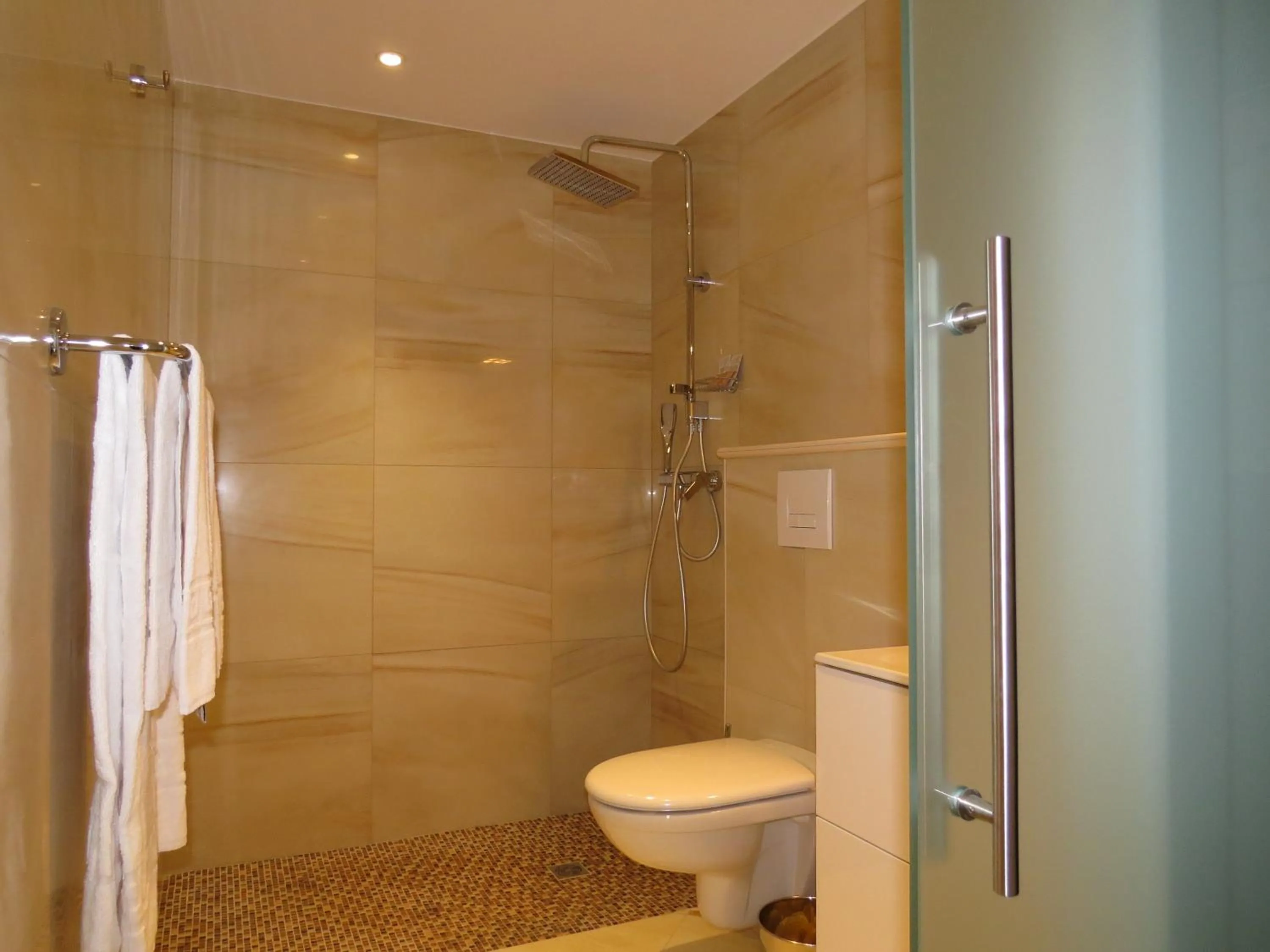 Bathroom in Hôtel Mare E Monti