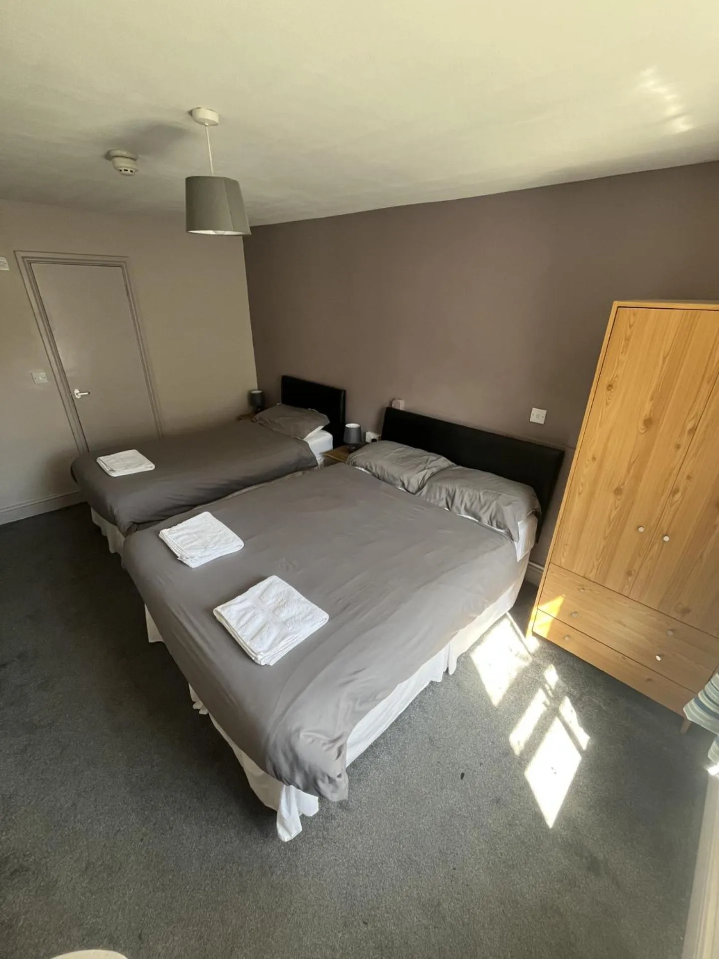 Bedroom in Hampton Hotel & restaurant