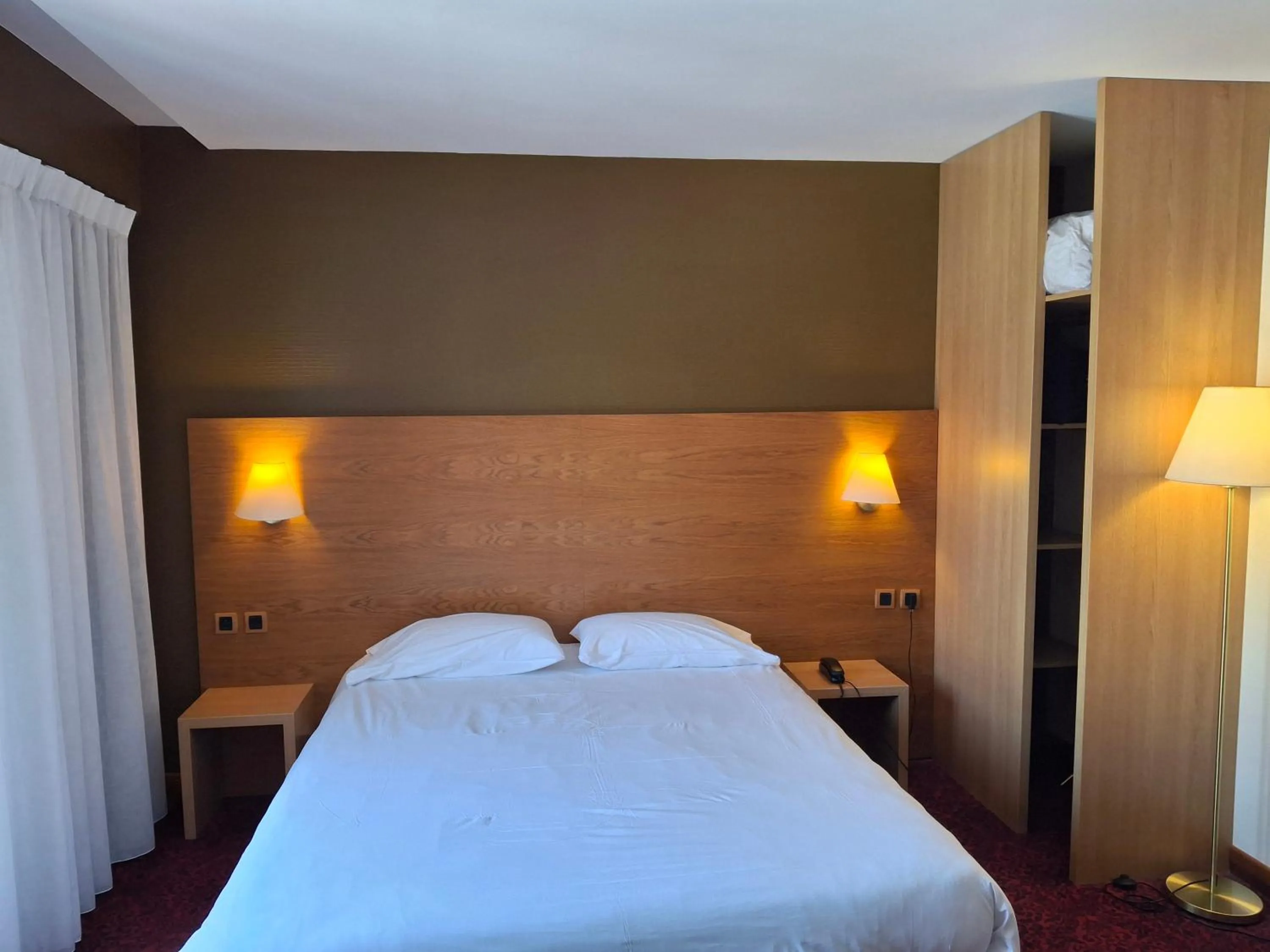 Bed in Hôtel Tour Maje