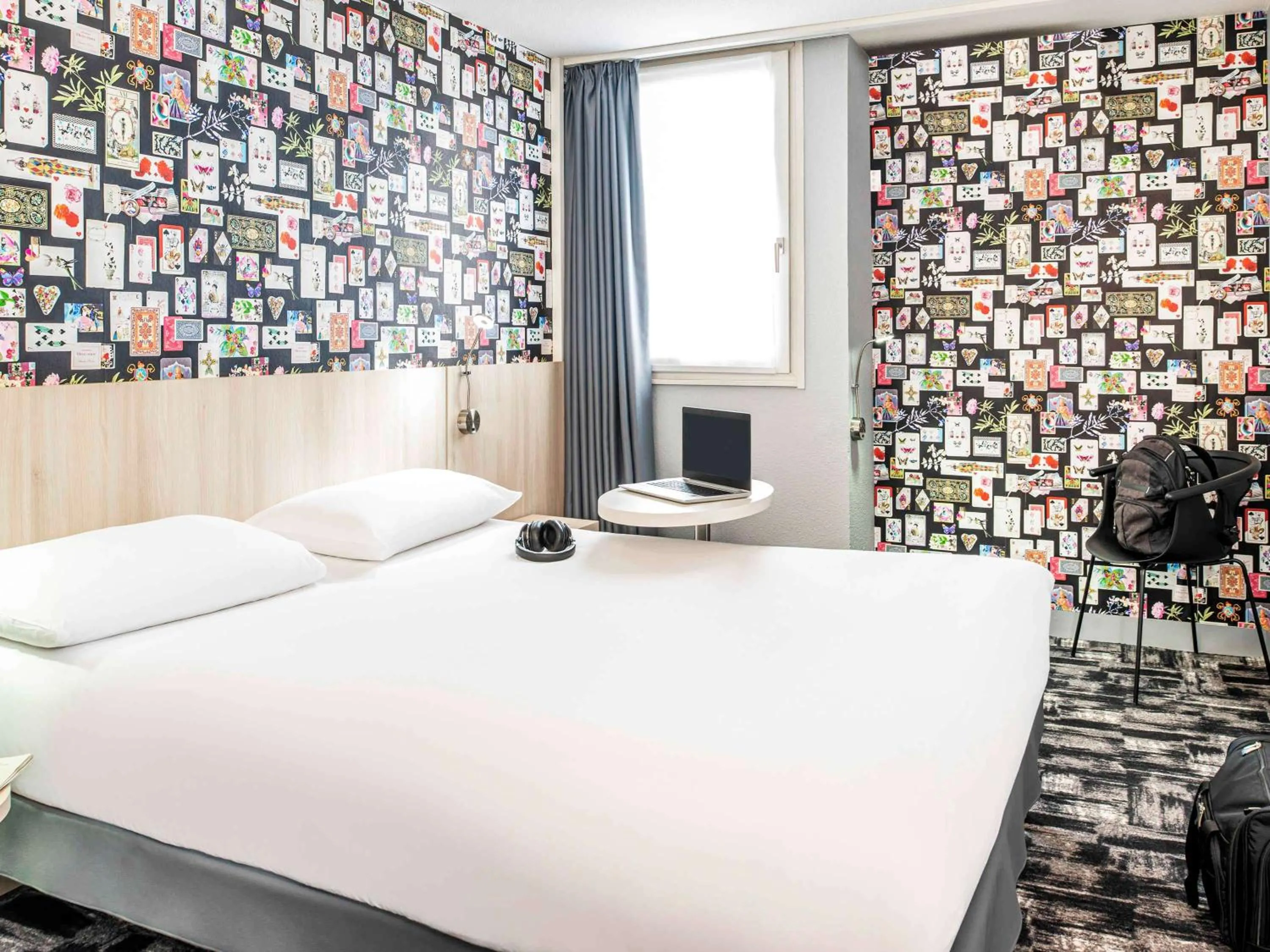 Photo of the whole room, Bed in Ibis Styles Reims Centre