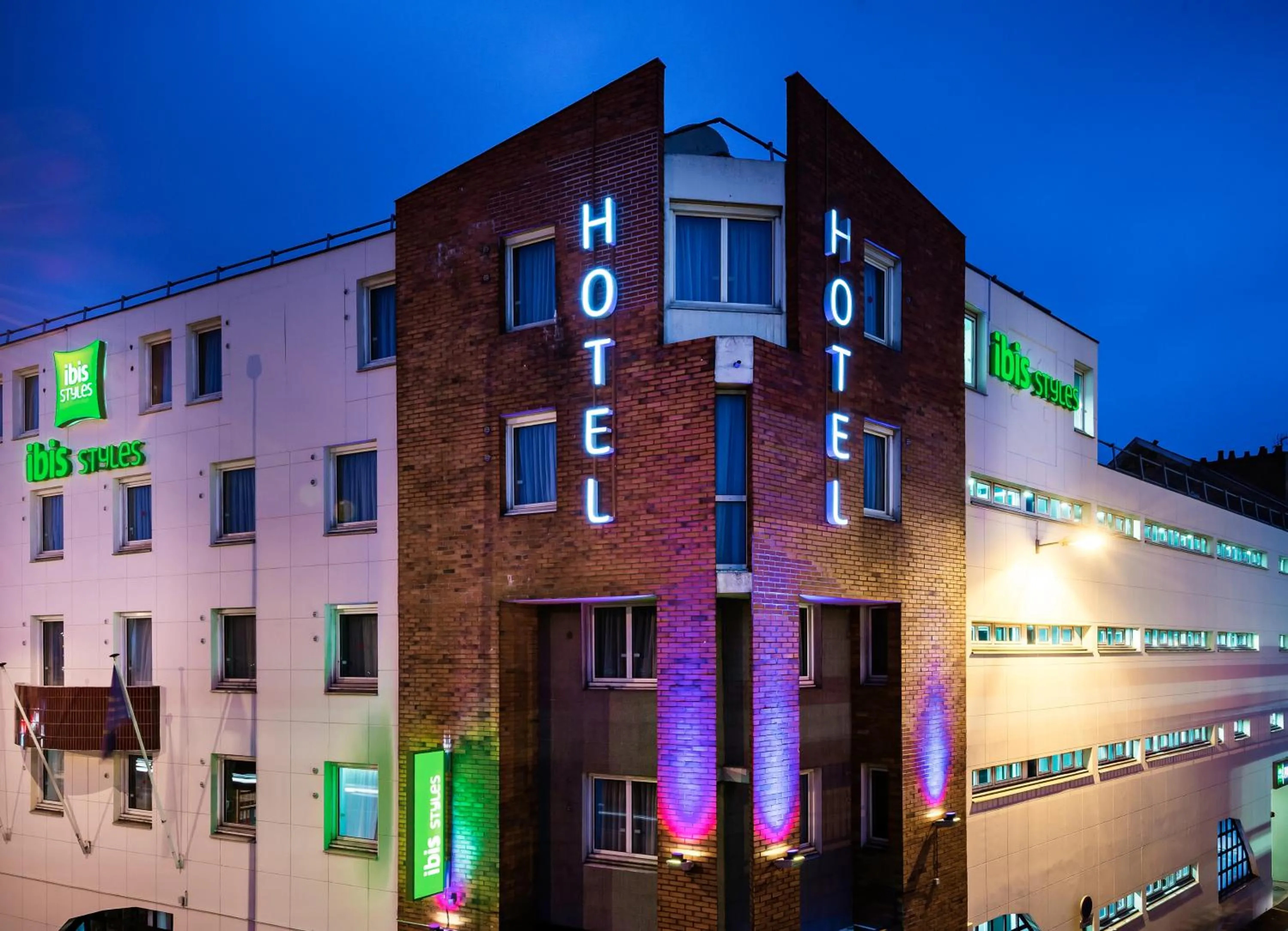 Property building in Ibis Styles Reims Centre
