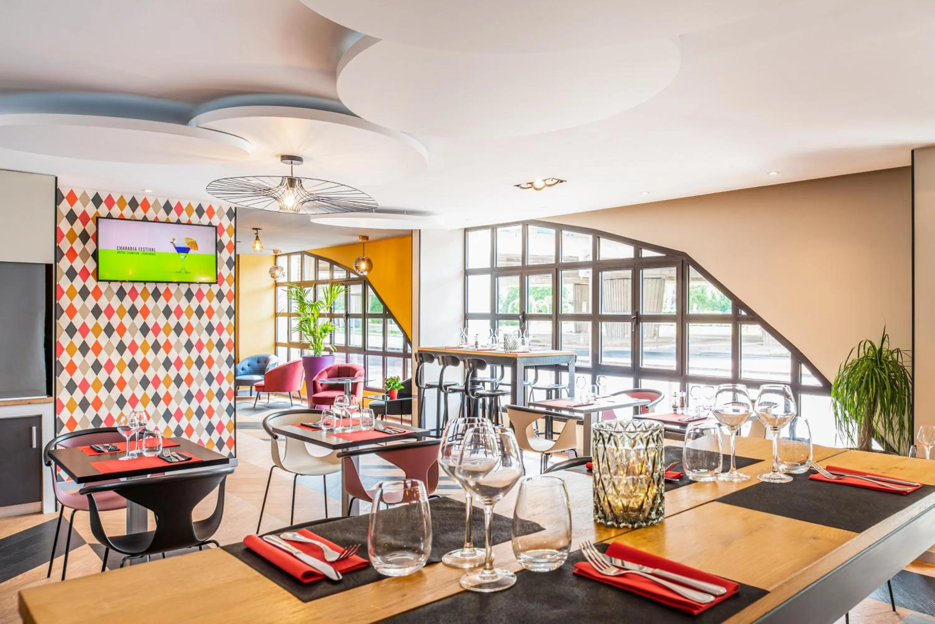 Restaurant/places to eat in Ibis Styles Reims Centre