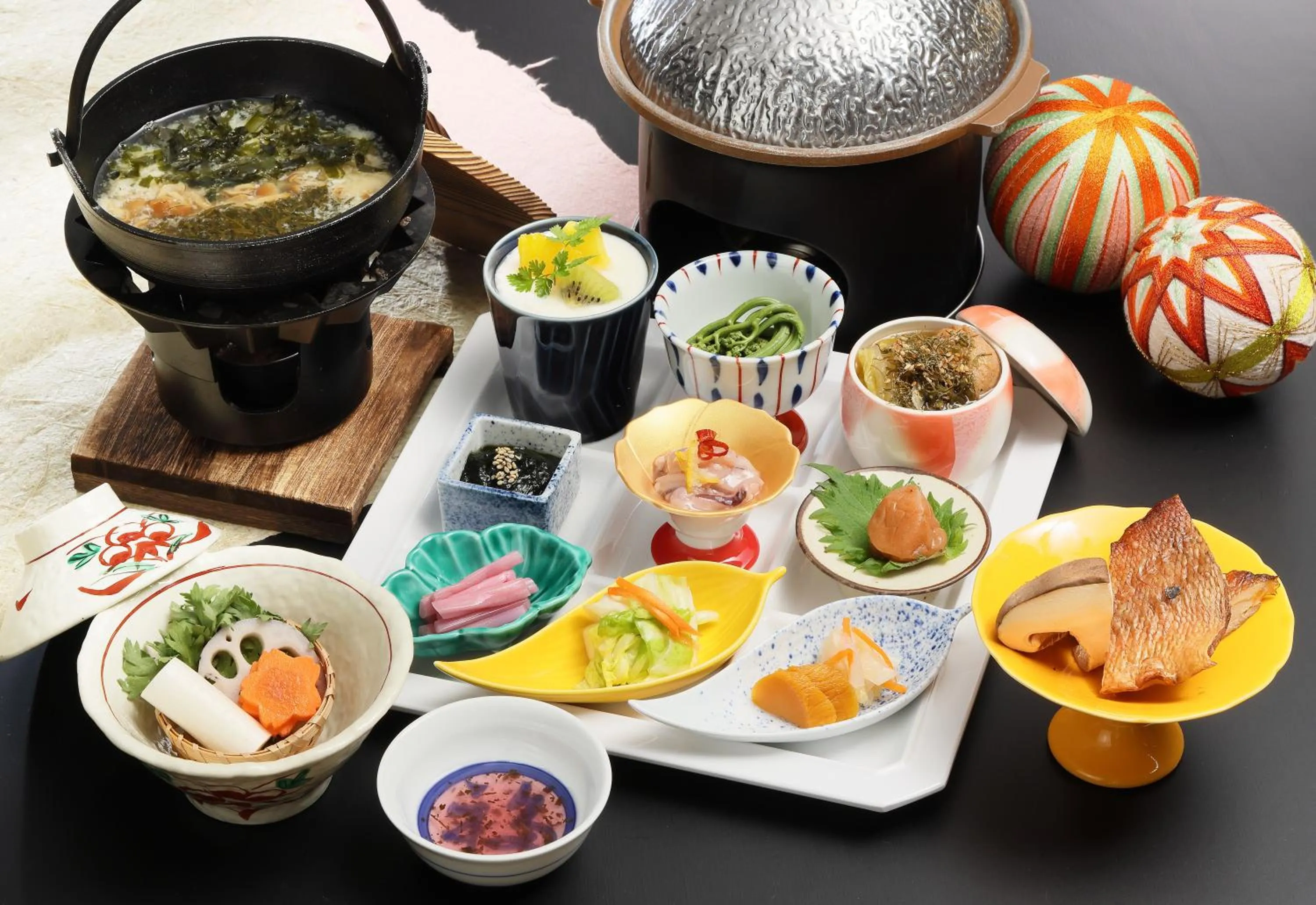 Breakfast in Yamanaka Onsen Hanatsubaki