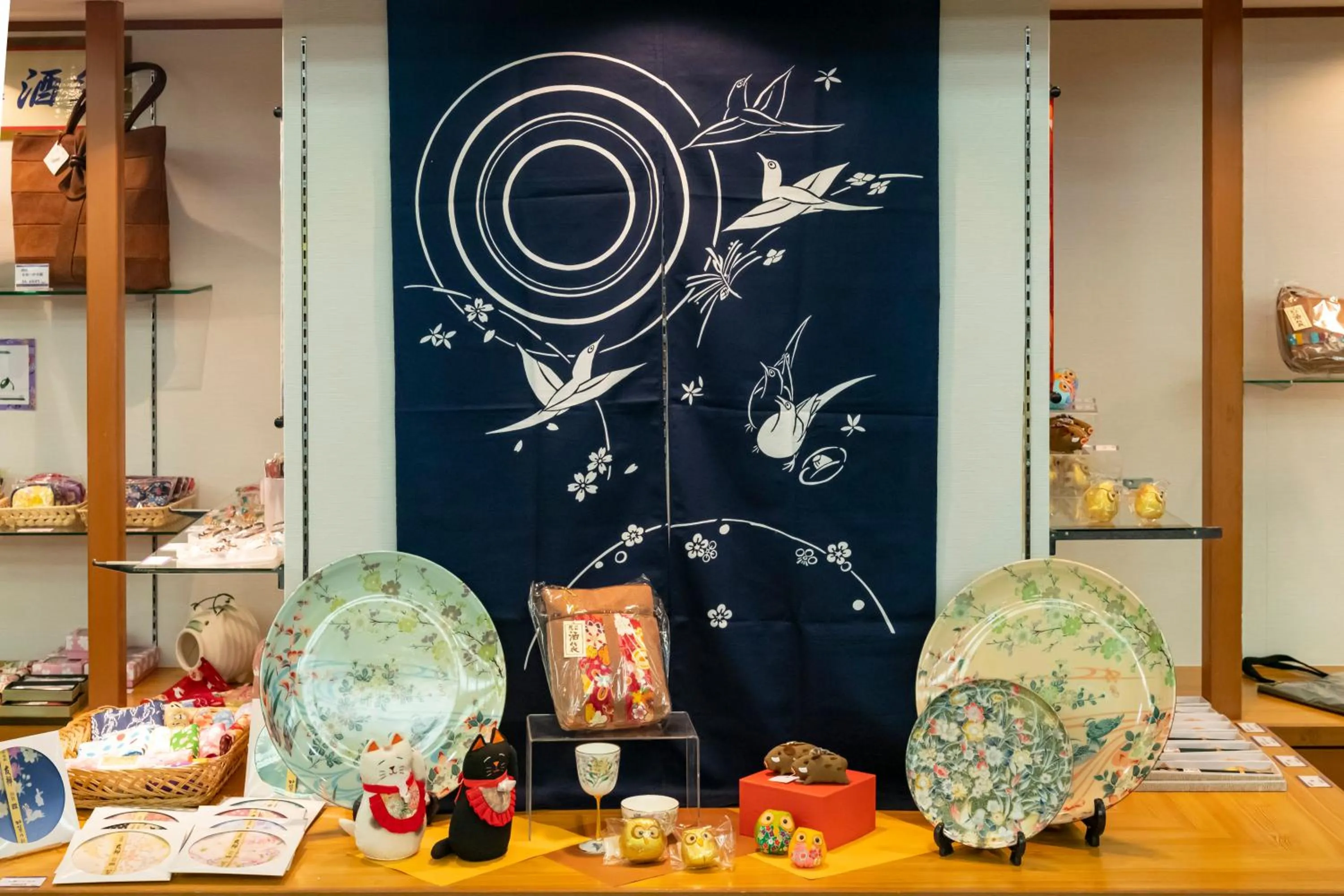 Area and facilities in Yamanaka Onsen Hanatsubaki