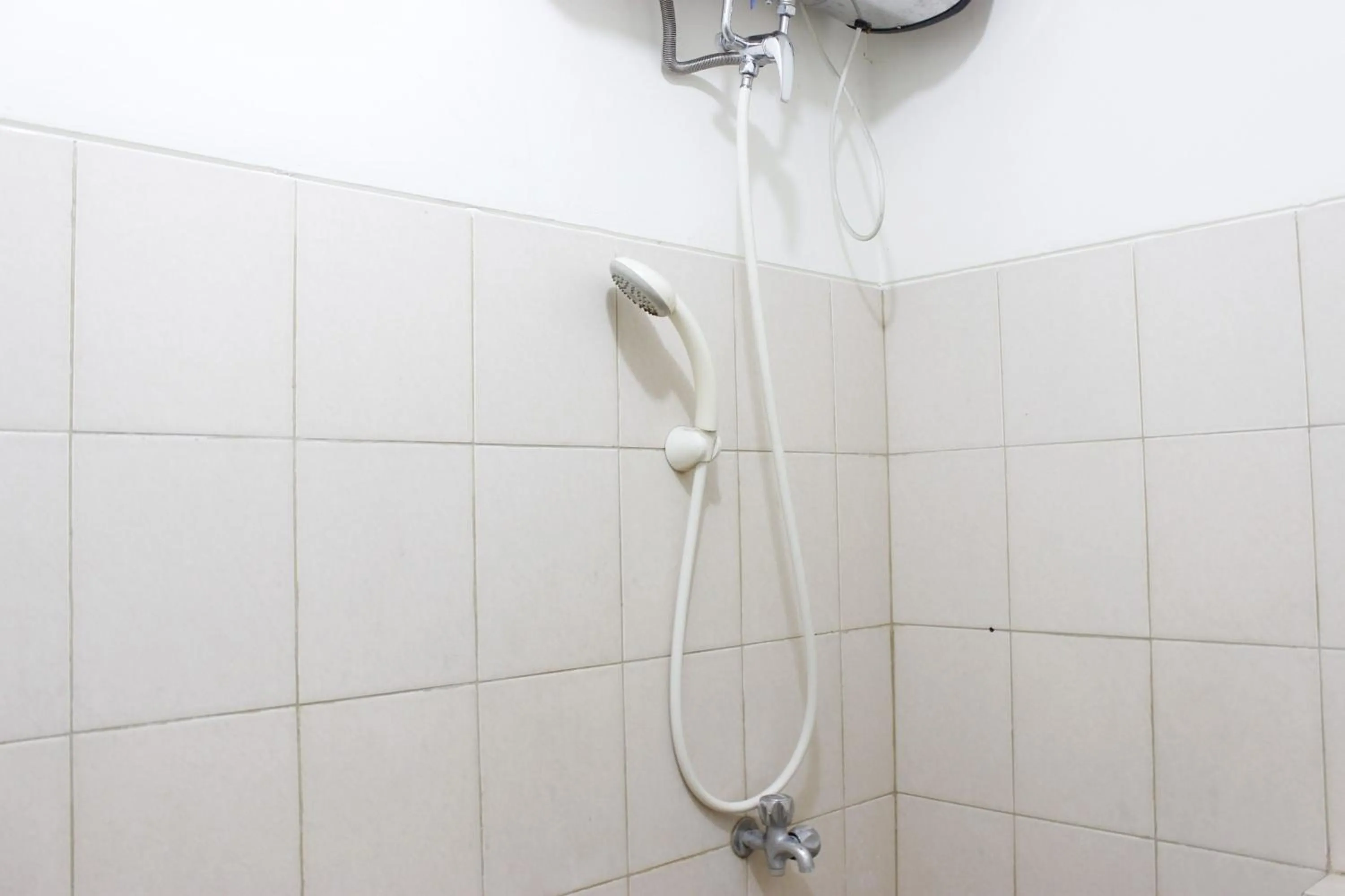 Cozy 2BR Tamansari Panoramic Apartment By Travelio