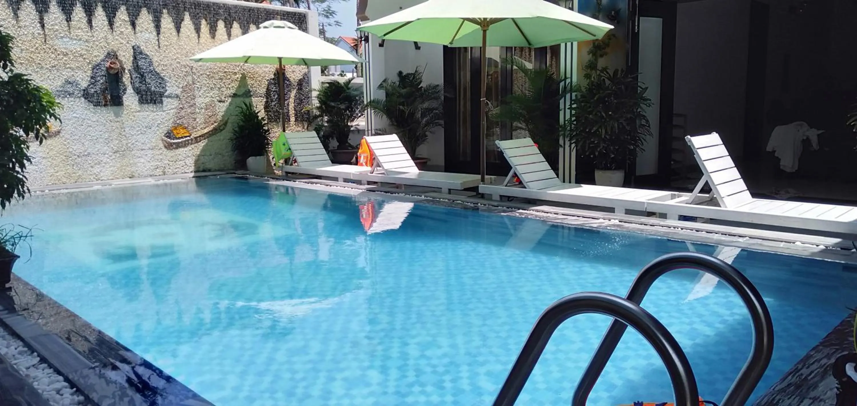 sunbed in Green Island Villa Hoi An