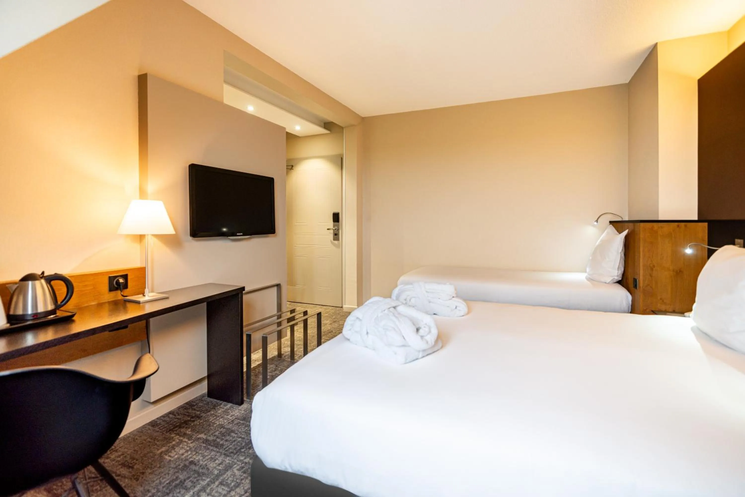 Bedroom, Bed in Hotel L'Europe Colmar, BW Signature Collection